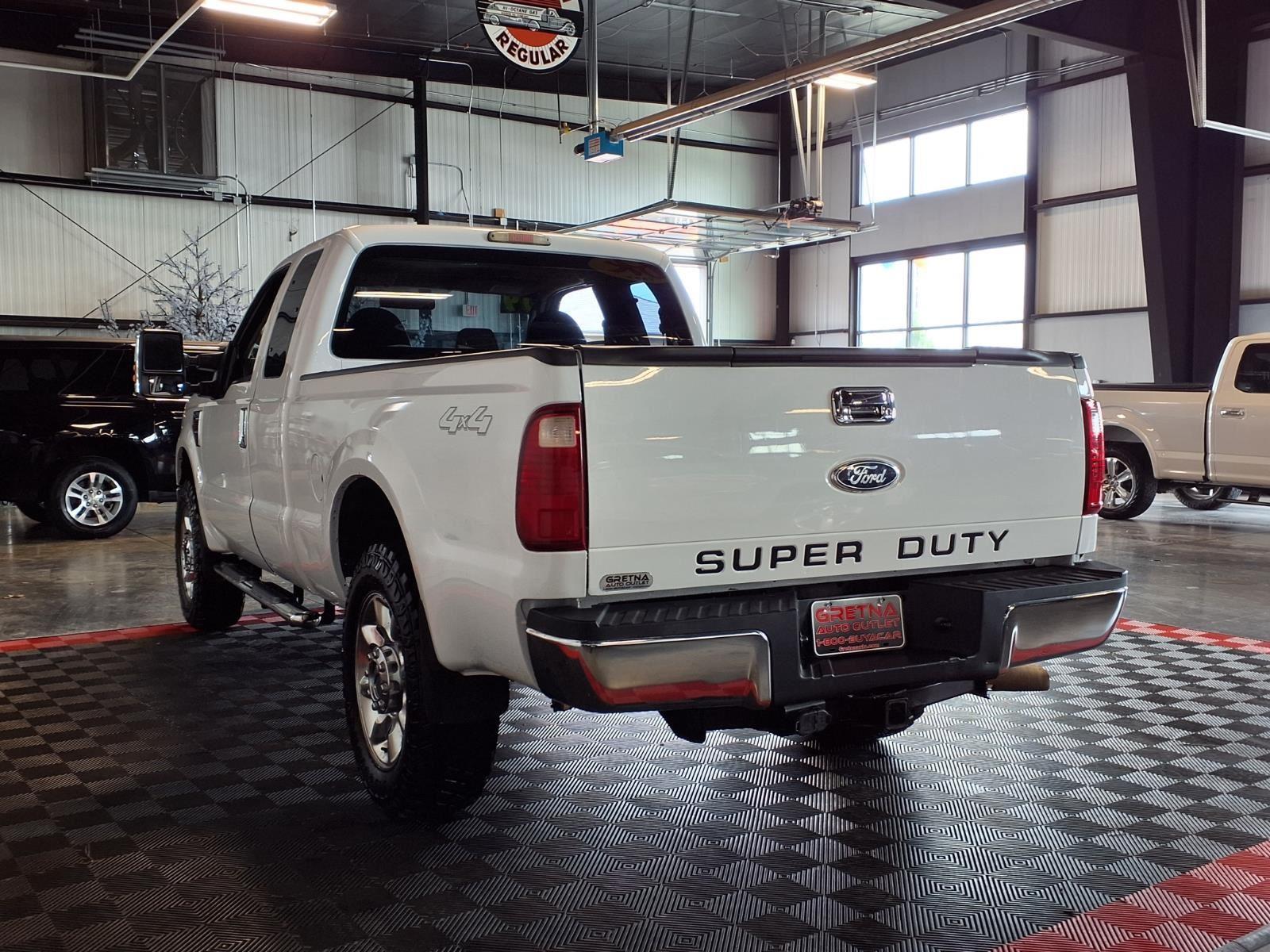2009 Ford Super Duty F-250 SRW XL - Oxford White Clearcoat exterior view 4