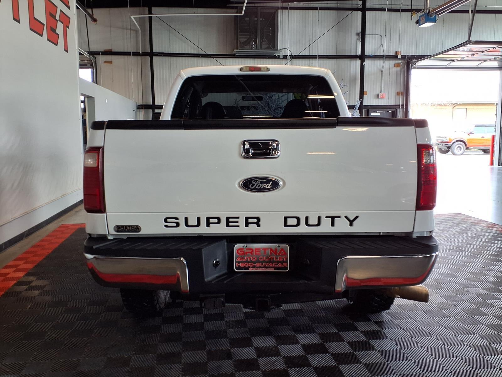 2009 Ford Super Duty F-250 SRW XL - Oxford White Clearcoat exterior view 5