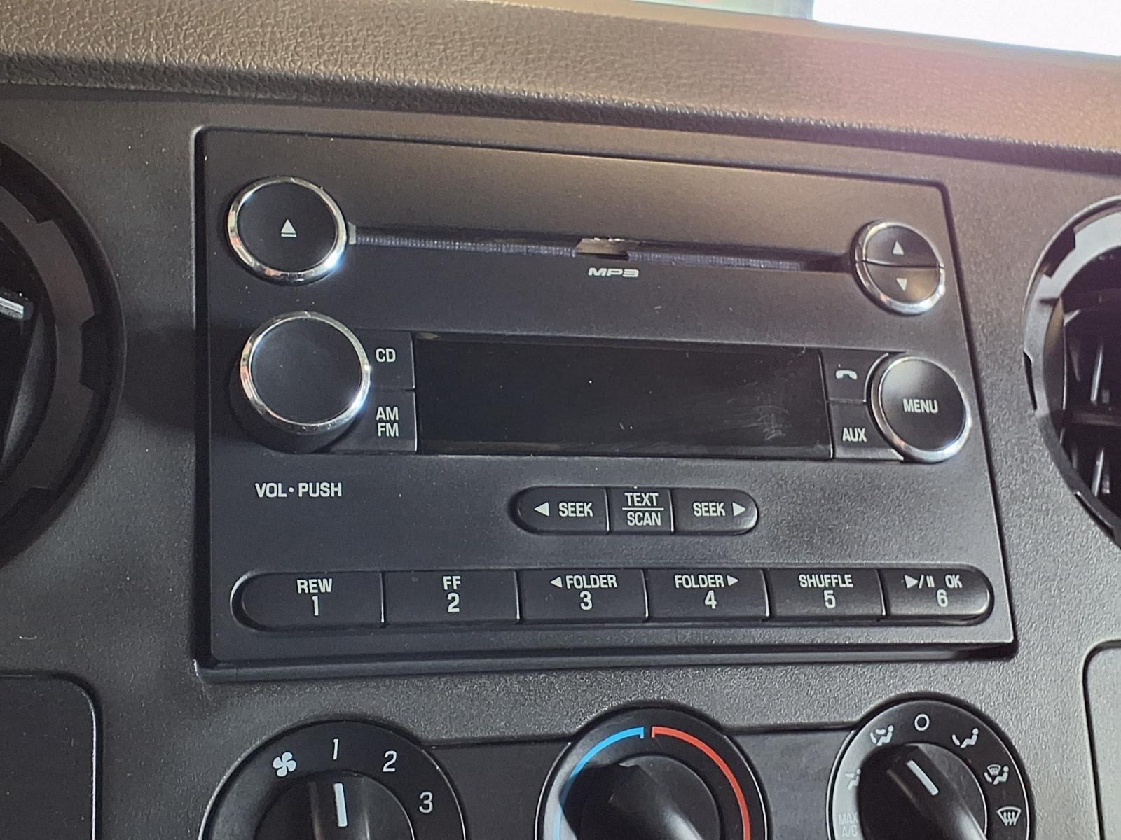 2009 Ford Super Duty F-250 SRW XL - Oxford White Clearcoat exterior view 19