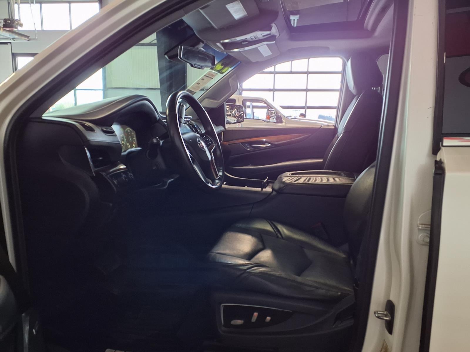 2015 Cadillac Escalade Premium - White Diamond Tricoat exterior view 20