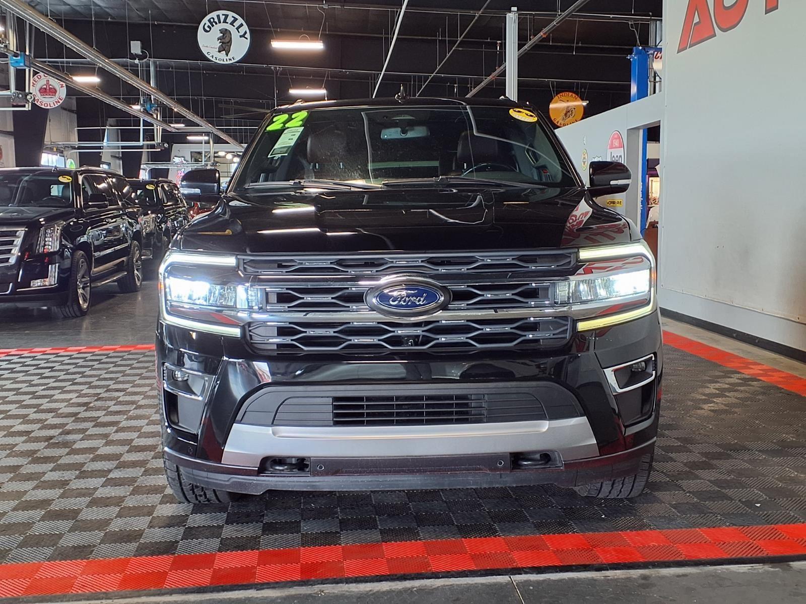 2022 Ford Expedition Limited - Agate Black Metallic exterior view 2