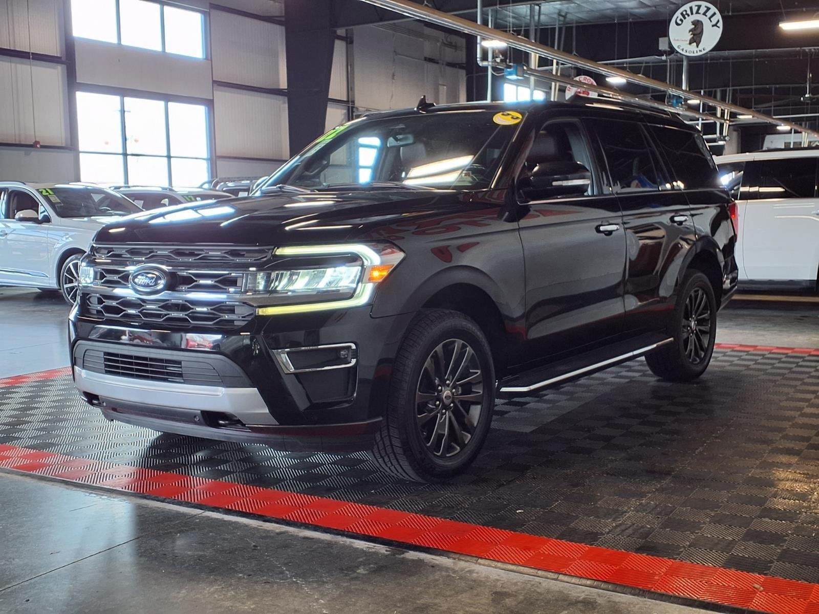 2022 Ford Expedition Limited - Agate Black Metallic exterior view 3