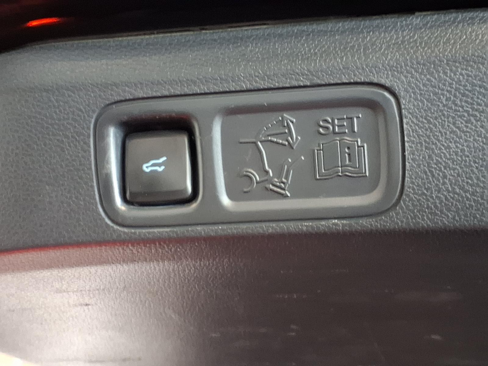 2022 Ford Expedition Limited - Agate Black Metallic exterior view 7