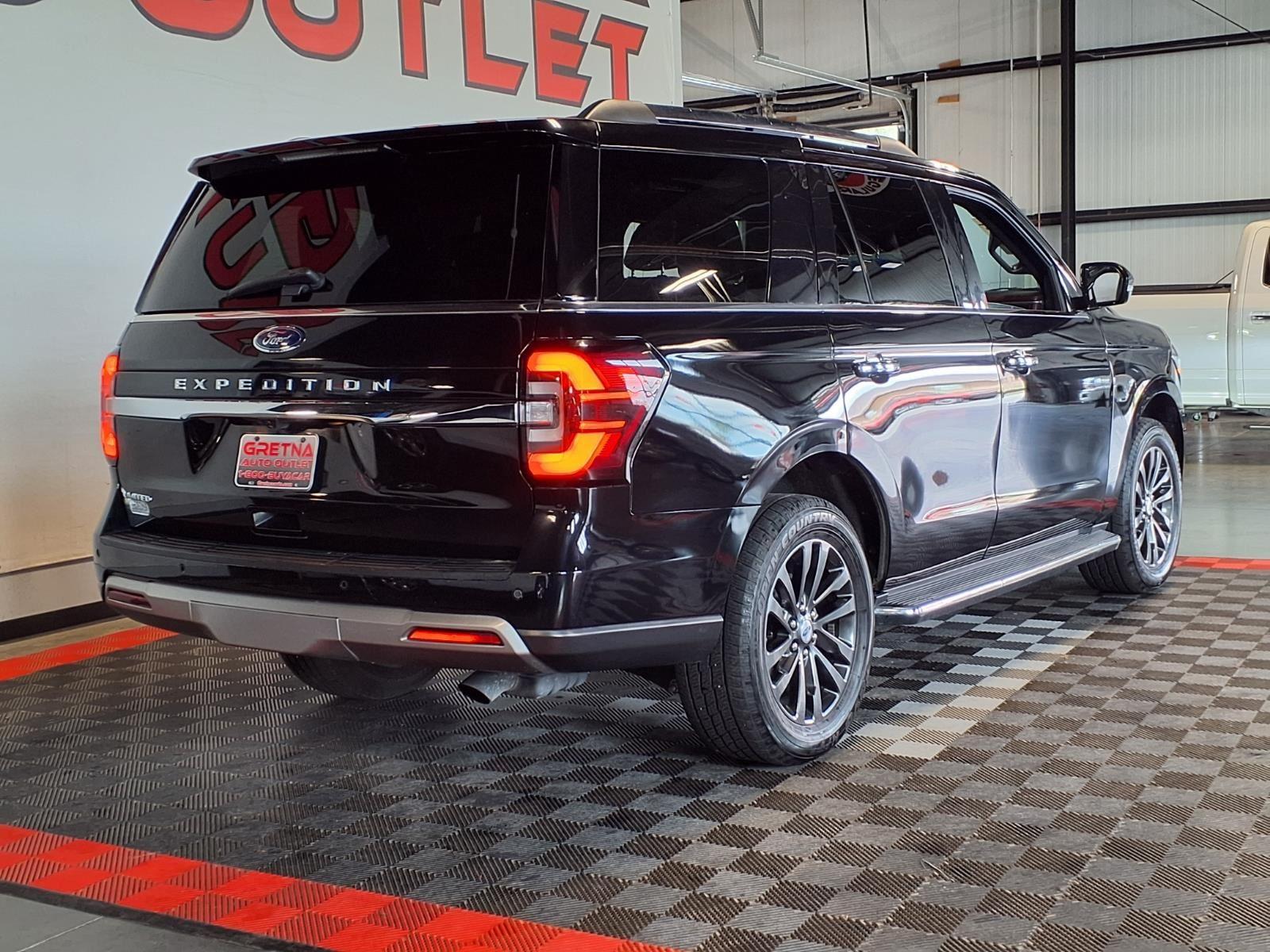 2022 Ford Expedition Limited - Agate Black Metallic exterior view 8