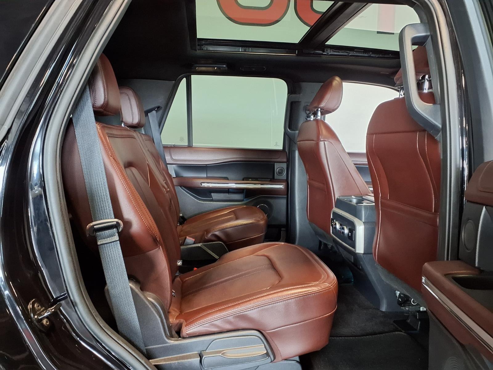 2022 Ford Expedition Limited - Agate Black Metallic exterior view 11