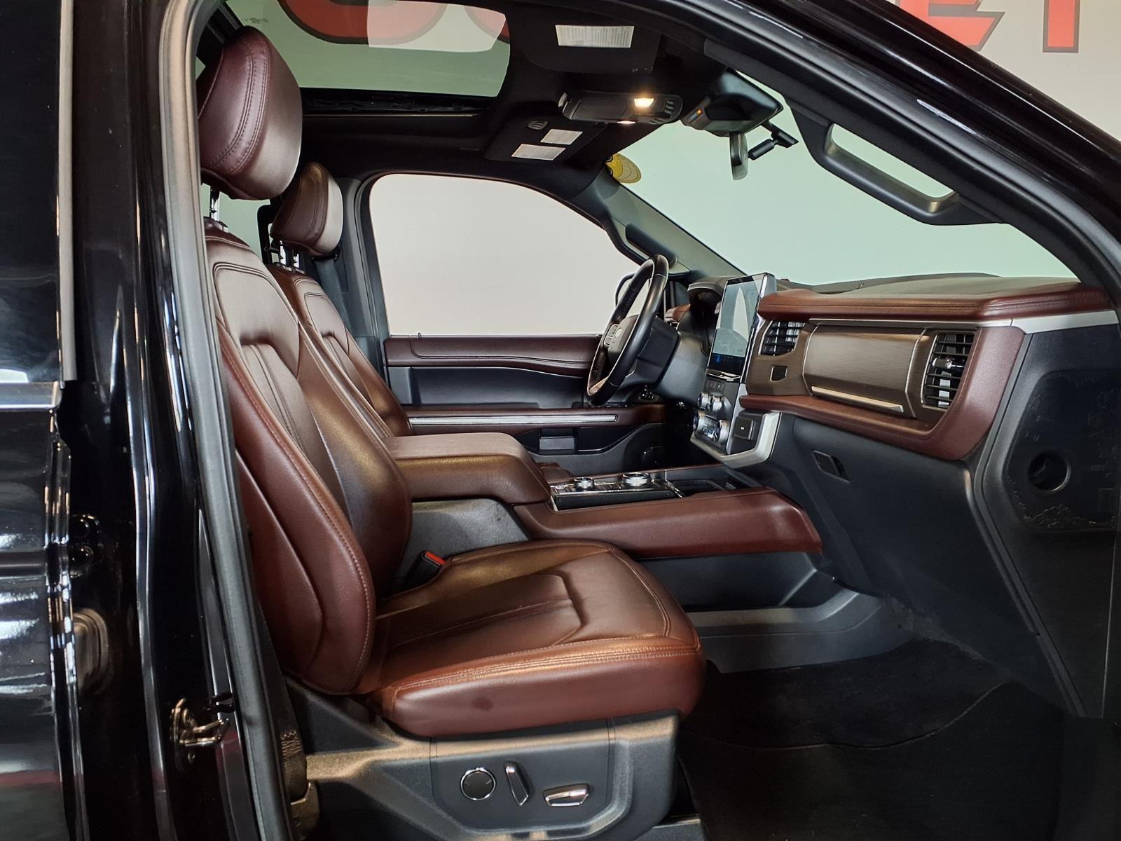 2022 Ford Expedition Limited - Agate Black Metallic exterior view 13