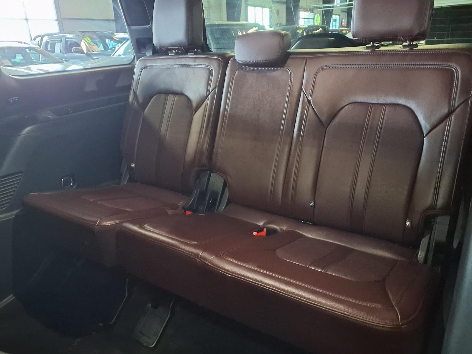 2022 Ford Expedition Limited - Agate Black Metallic exterior view 15