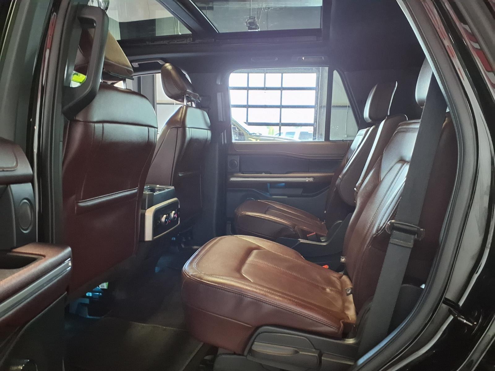 2022 Ford Expedition Limited - Agate Black Metallic exterior view 16