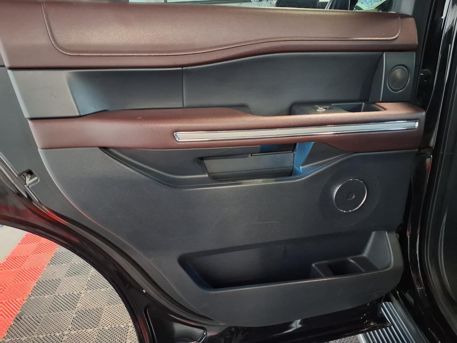 2022 Ford Expedition Limited - Agate Black Metallic exterior view 17