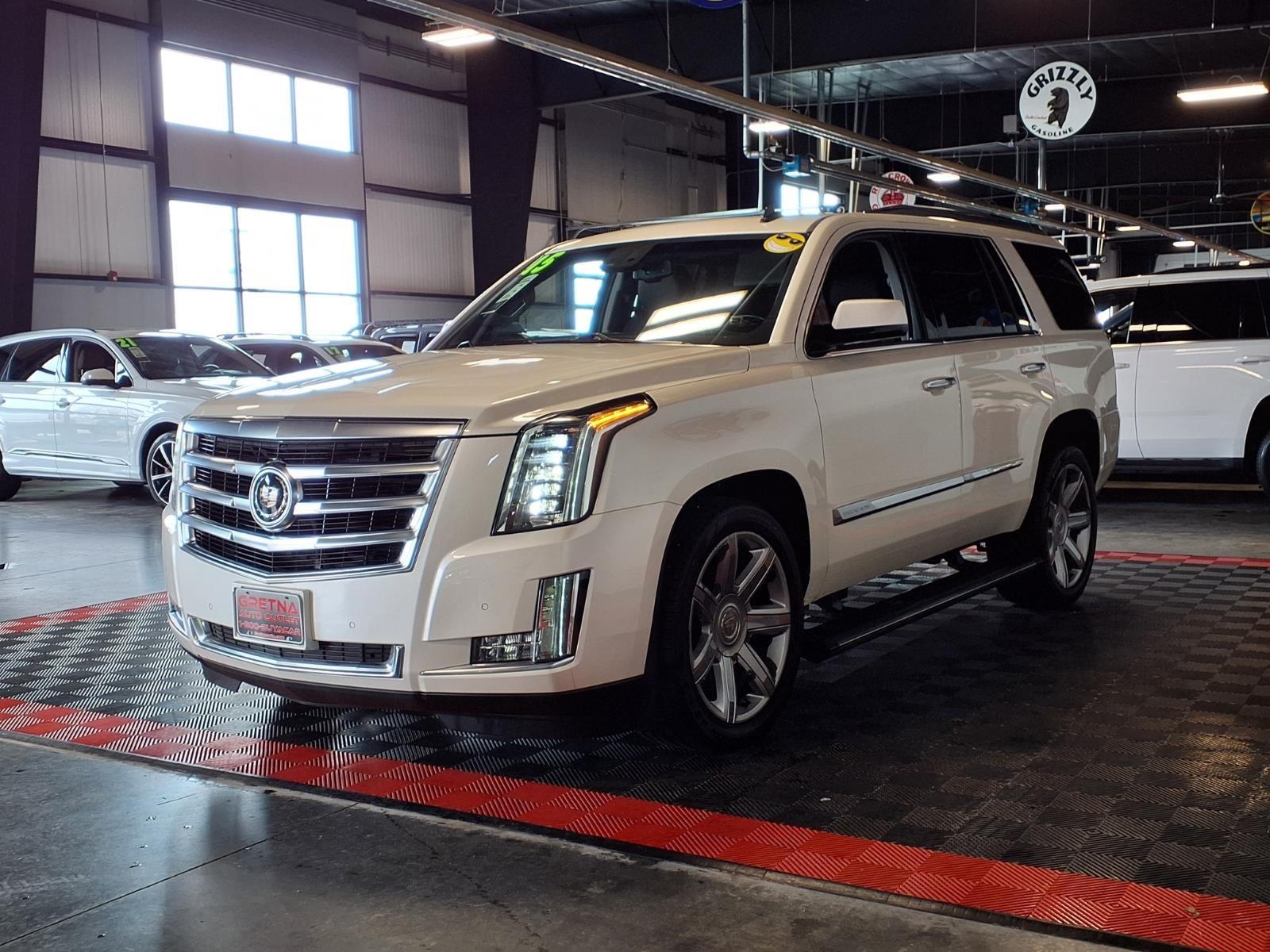 2015 Cadillac Escalade Premium - White Diamond Tricoat exterior view 3