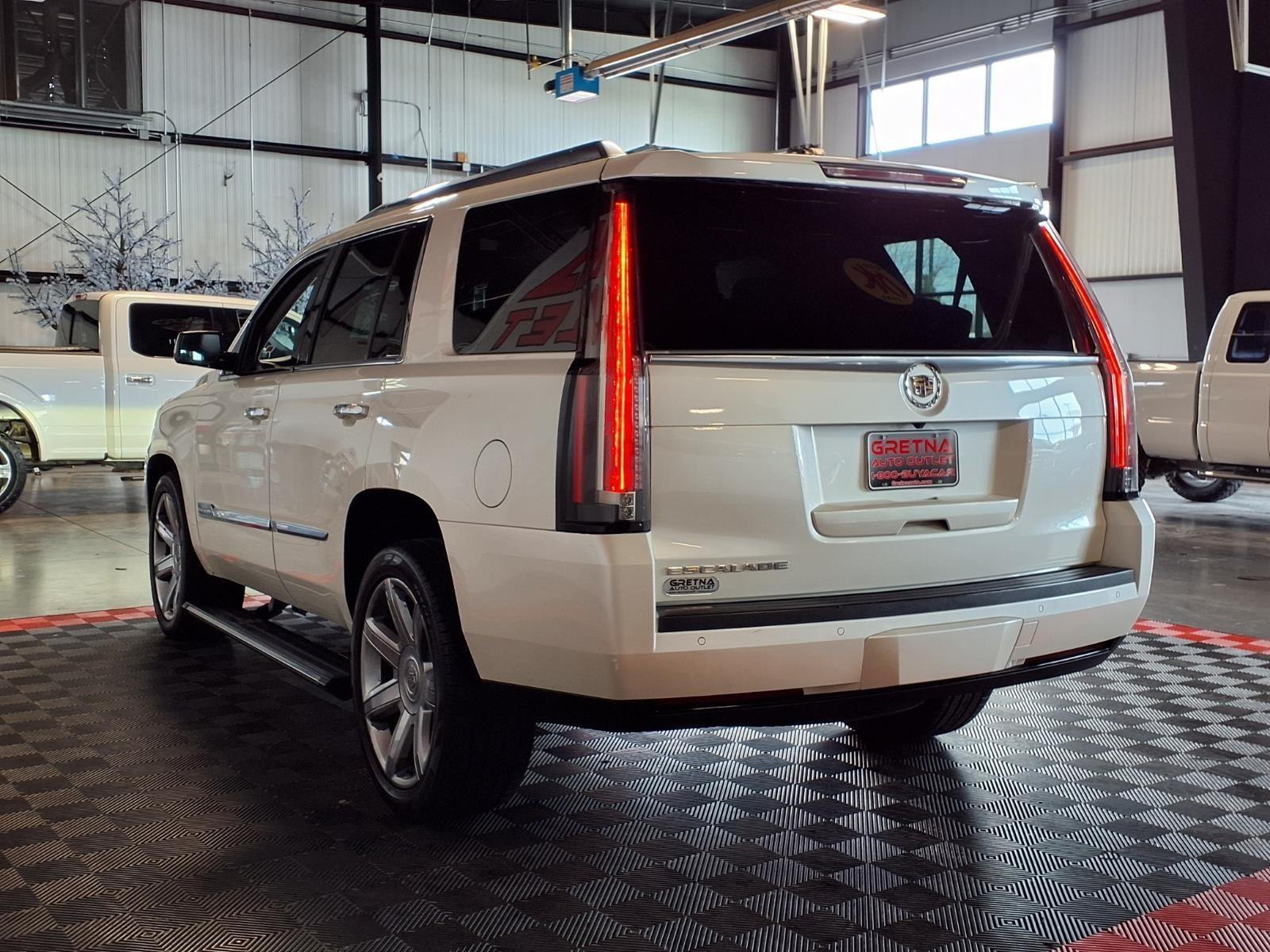 2015 Cadillac Escalade Premium - White Diamond Tricoat exterior view 4