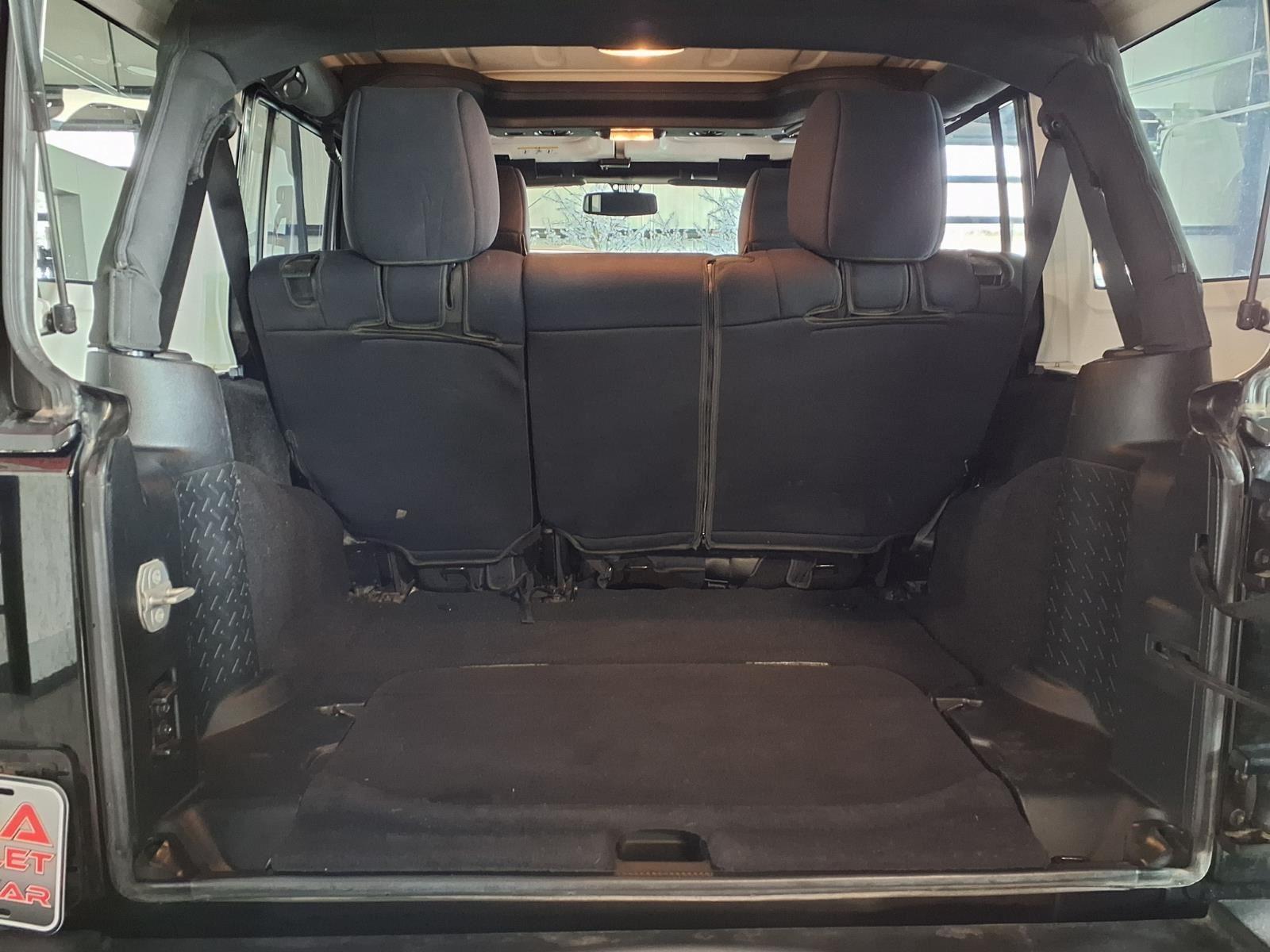 2015 Jeep Wrangler Unlimited Sport - Black Clearcoat exterior view 5