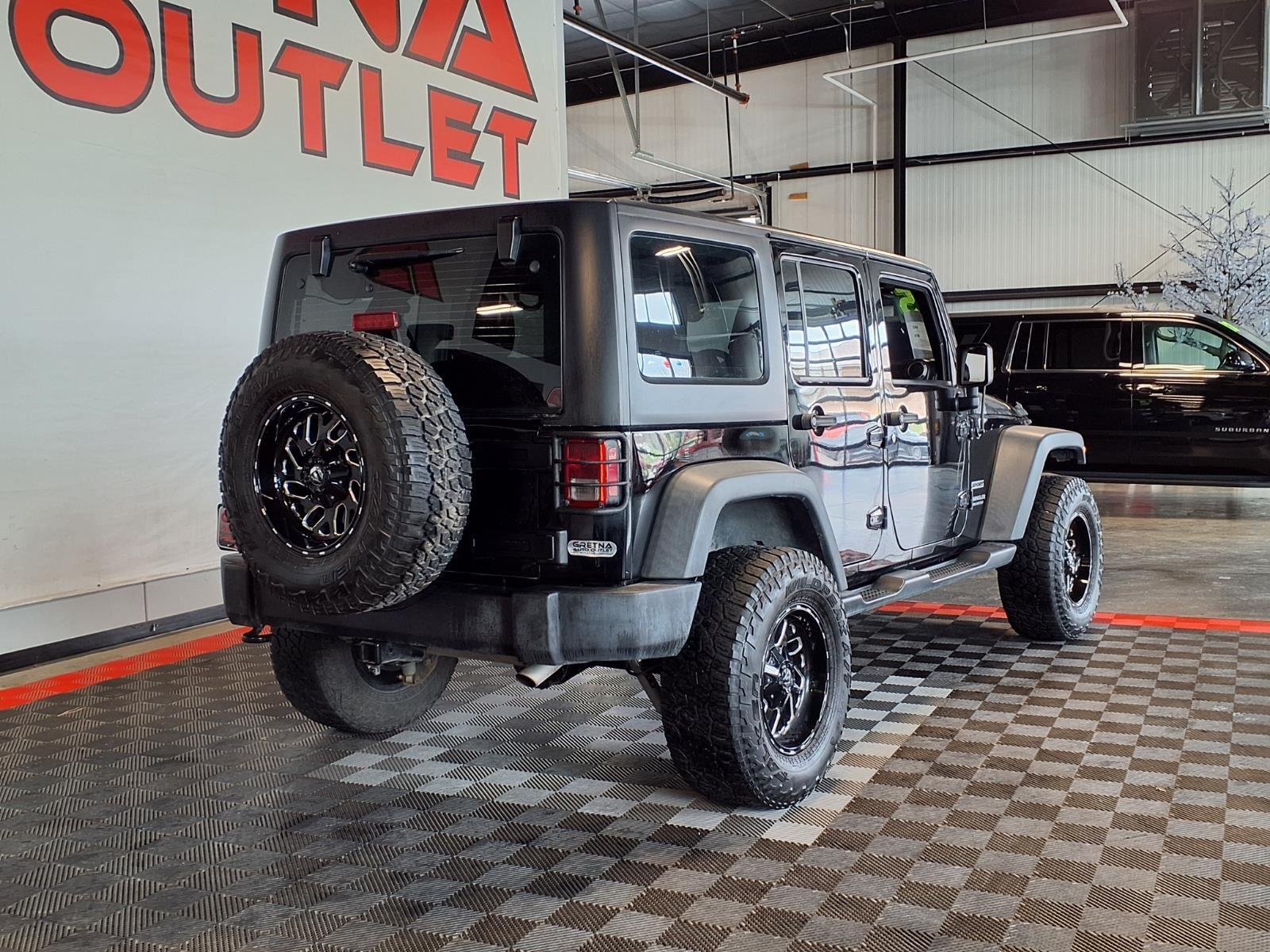 2015 Jeep Wrangler Unlimited Sport - Black Clearcoat exterior view 6