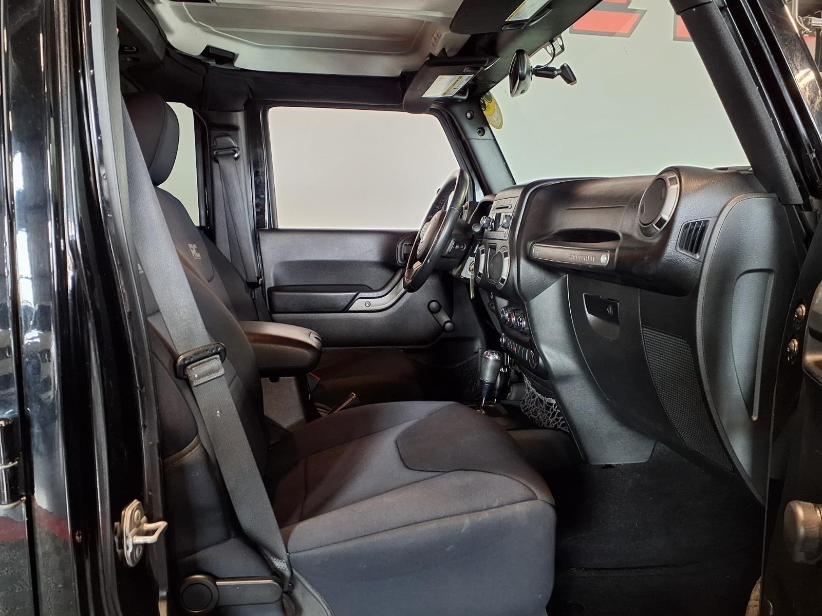 2015 Jeep Wrangler Unlimited Sport - Black Clearcoat exterior view 10