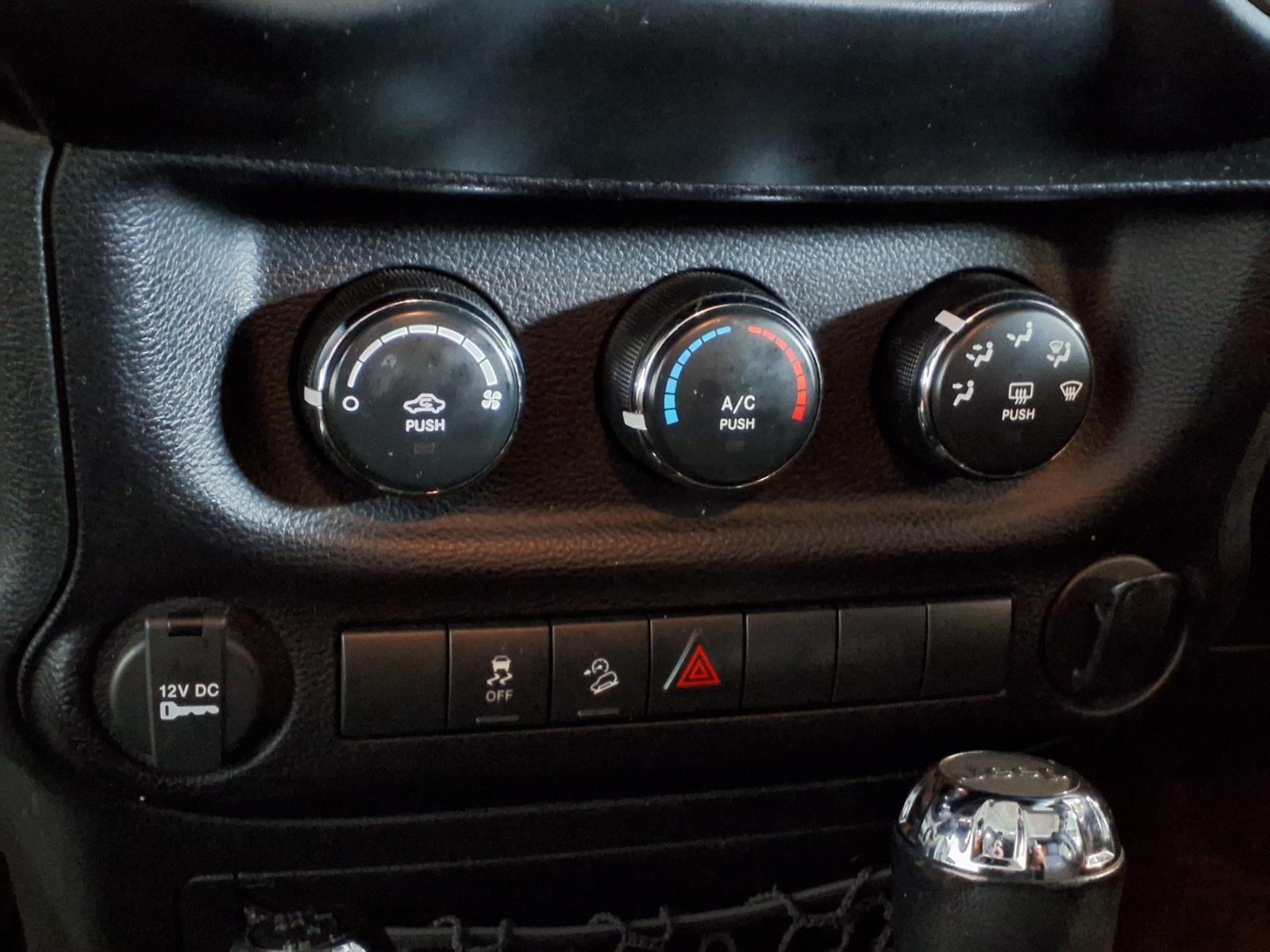 2015 Jeep Wrangler Unlimited Sport - Black Clearcoat exterior view 18