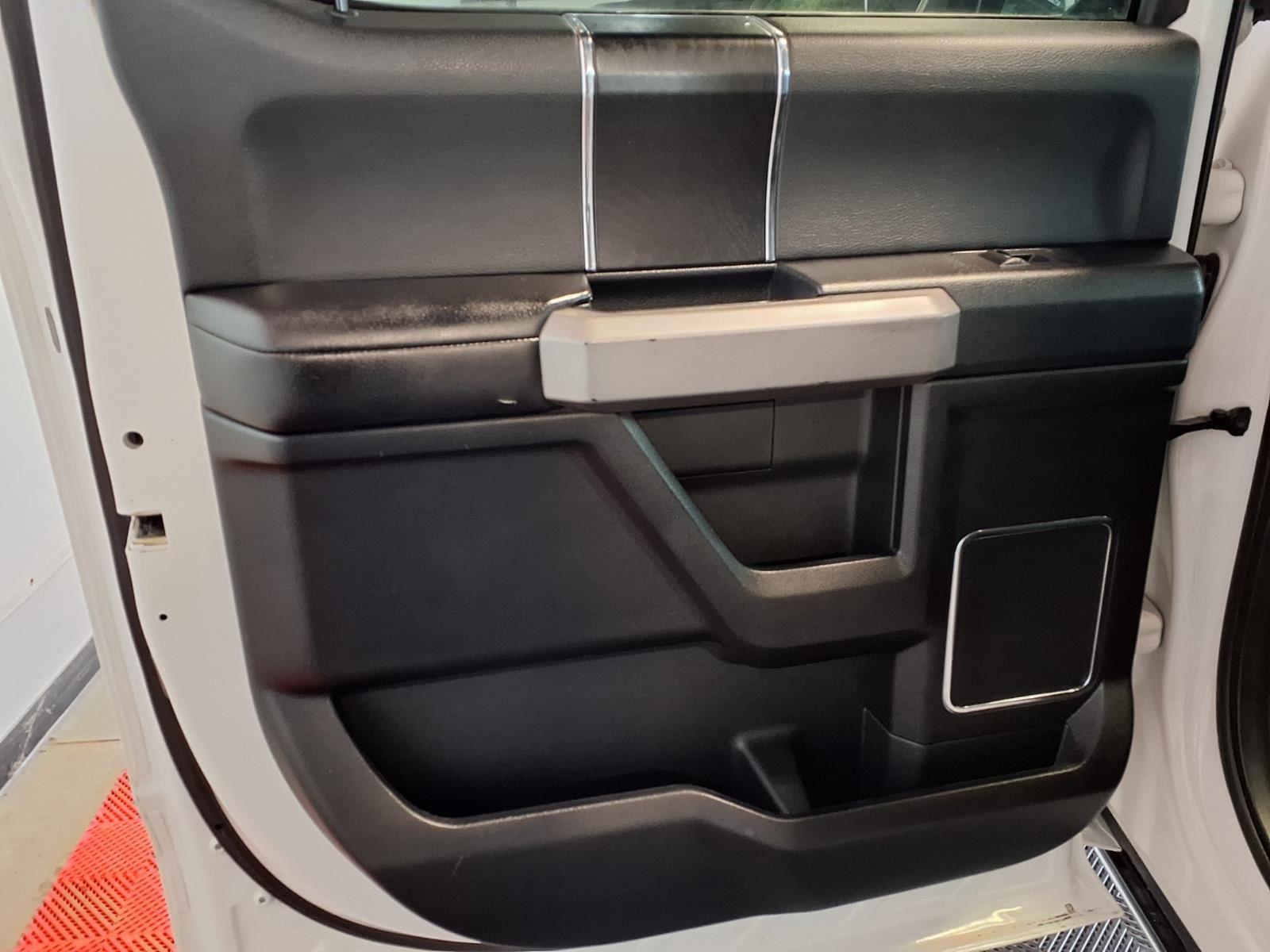 2018 Ford F-150 Platinum - White Platinum Metallic Tri-Coat exterior view 14