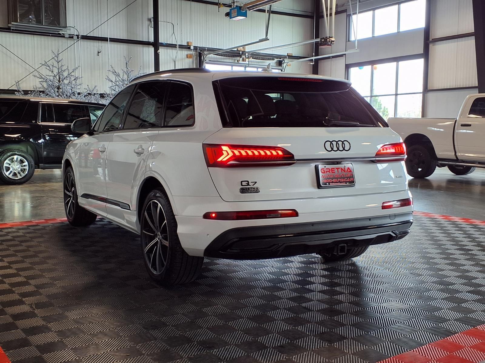 2021 Audi Q7 Premium Plus - Glacier White Metallic exterior view 4
