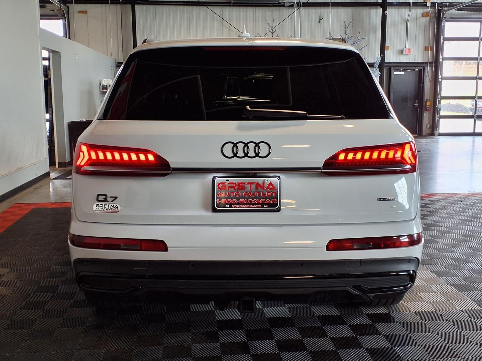 2021 Audi Q7 Premium Plus - Glacier White Metallic exterior view 8