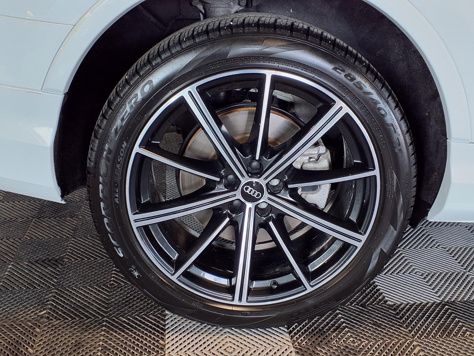 2021 Audi Q7 Premium Plus - Glacier White Metallic exterior view 9