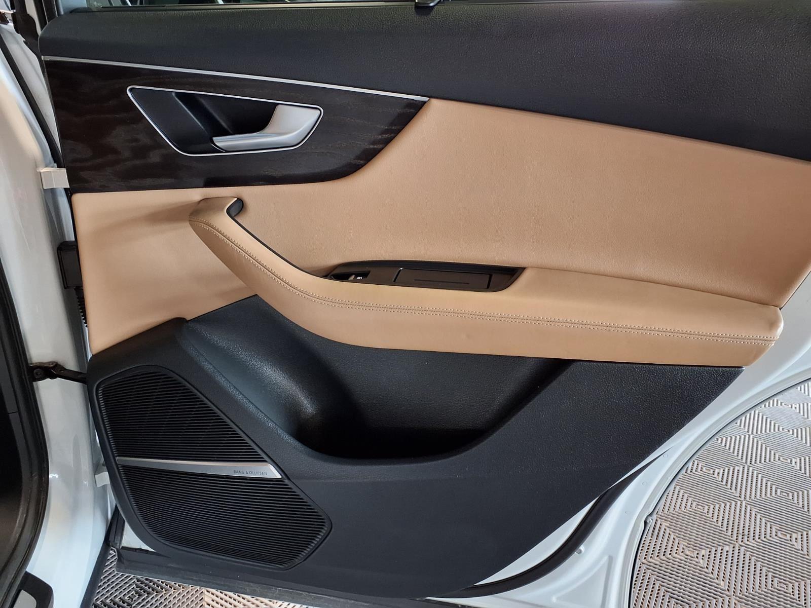 2021 Audi Q7 Premium Plus - Glacier White Metallic exterior view 12