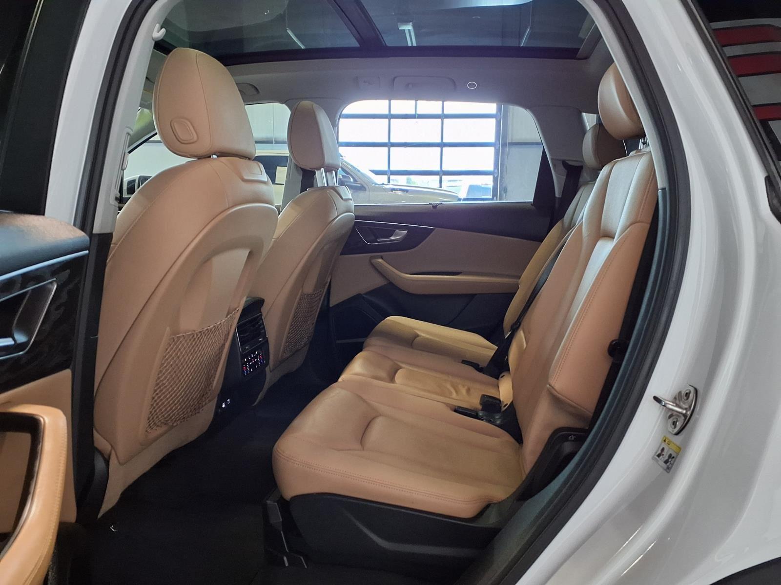 2021 Audi Q7 Premium Plus - Glacier White Metallic exterior view 15