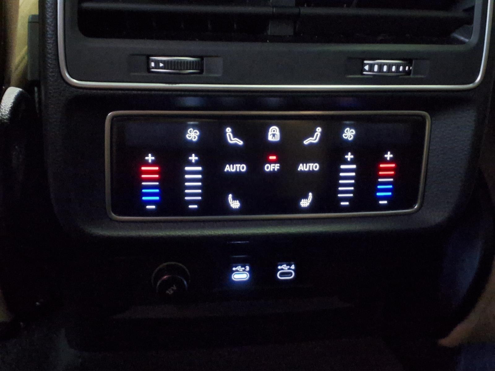 2021 Audi Q7 Premium Plus - Glacier White Metallic exterior view 17