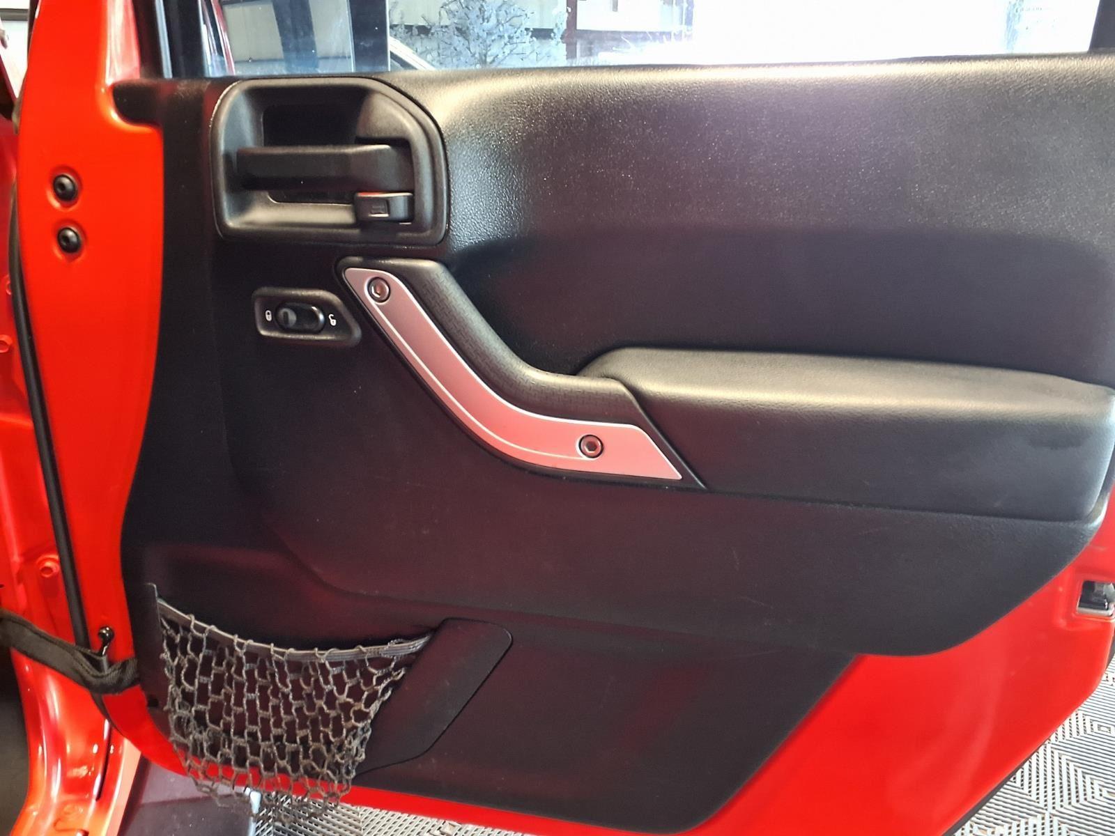 2013 Jeep Wrangler Unlimited Sahara - Crush exterior view 12