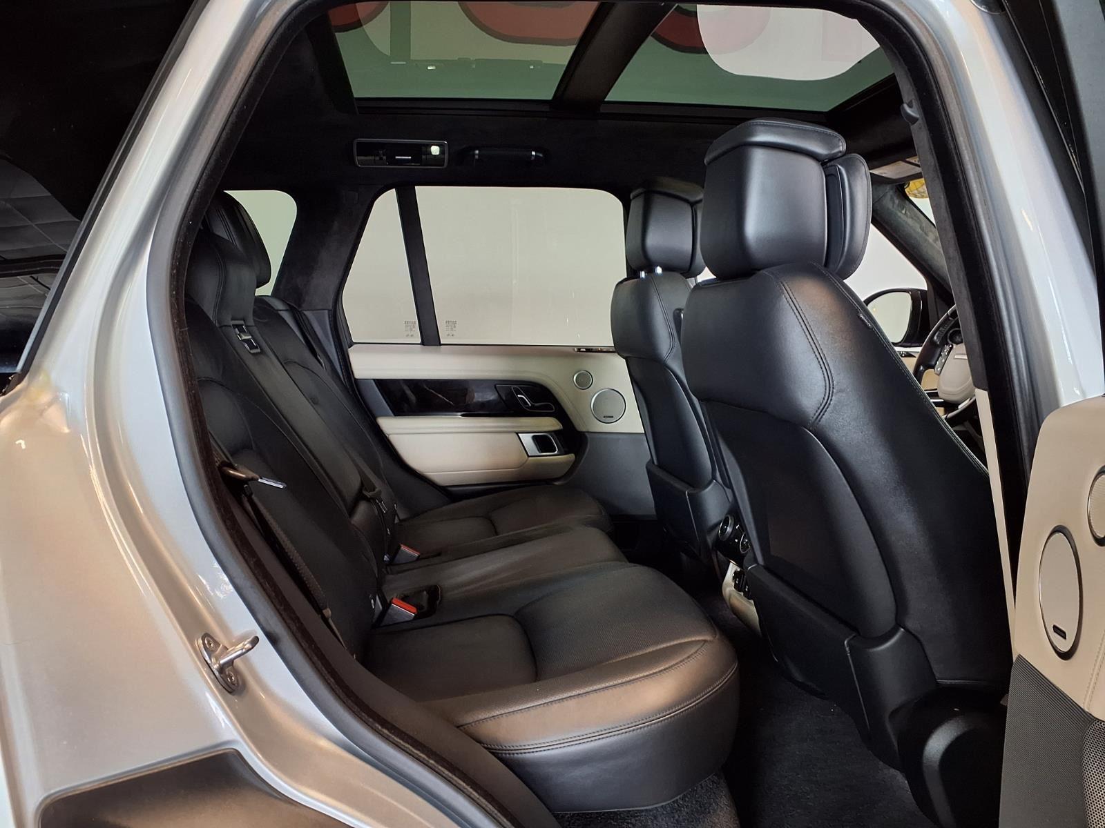 2018 Land Rover Range Rover - Indus Silver Metallic exterior view 10