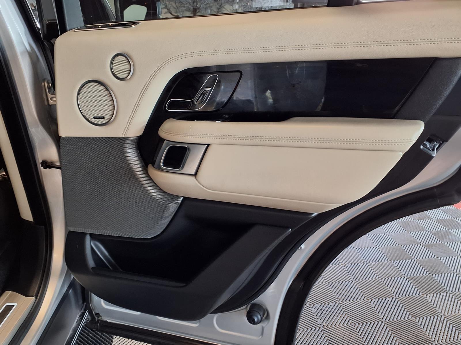 2018 Land Rover Range Rover - Indus Silver Metallic exterior view 11