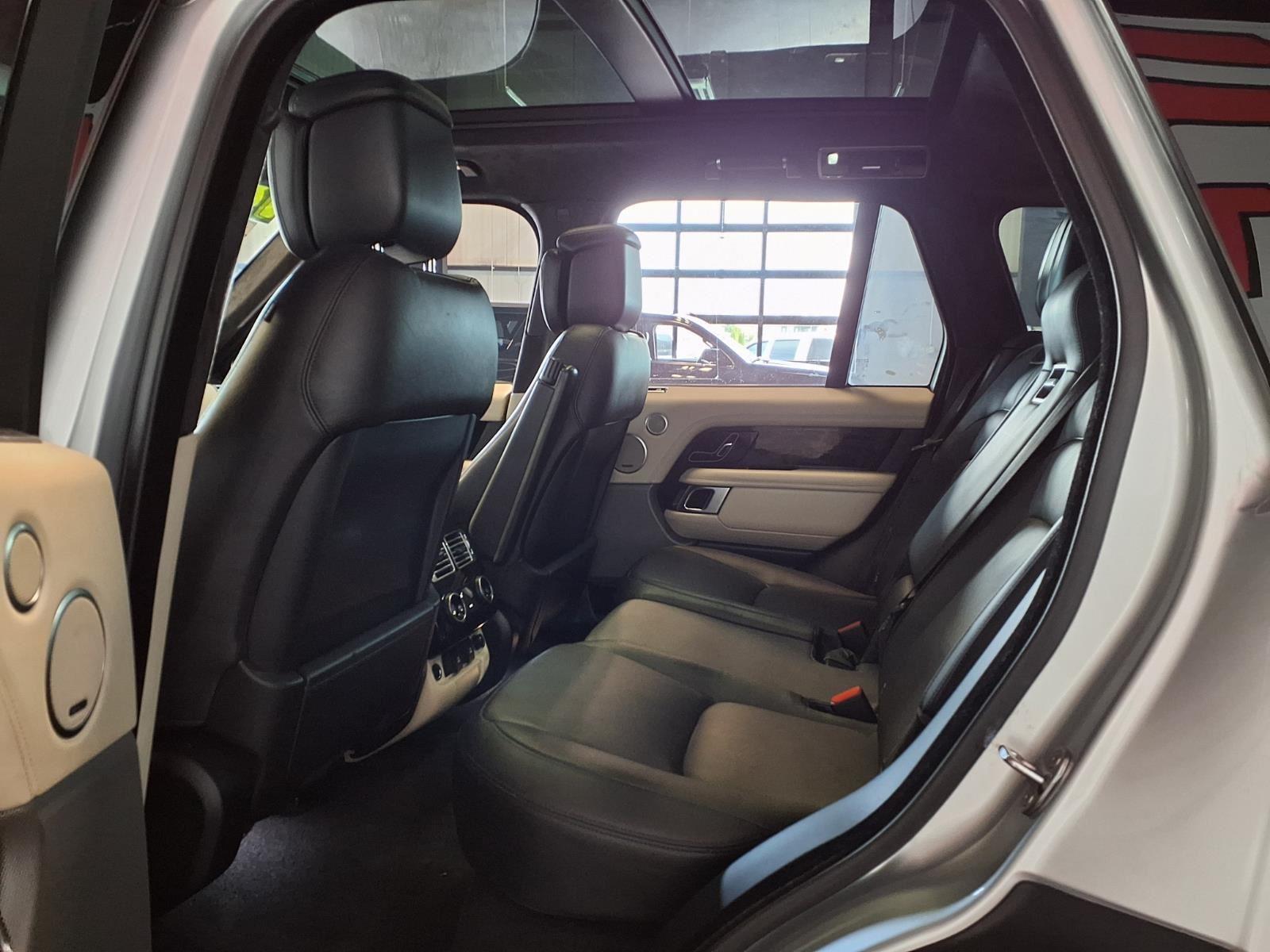 2018 Land Rover Range Rover - Indus Silver Metallic exterior view 14