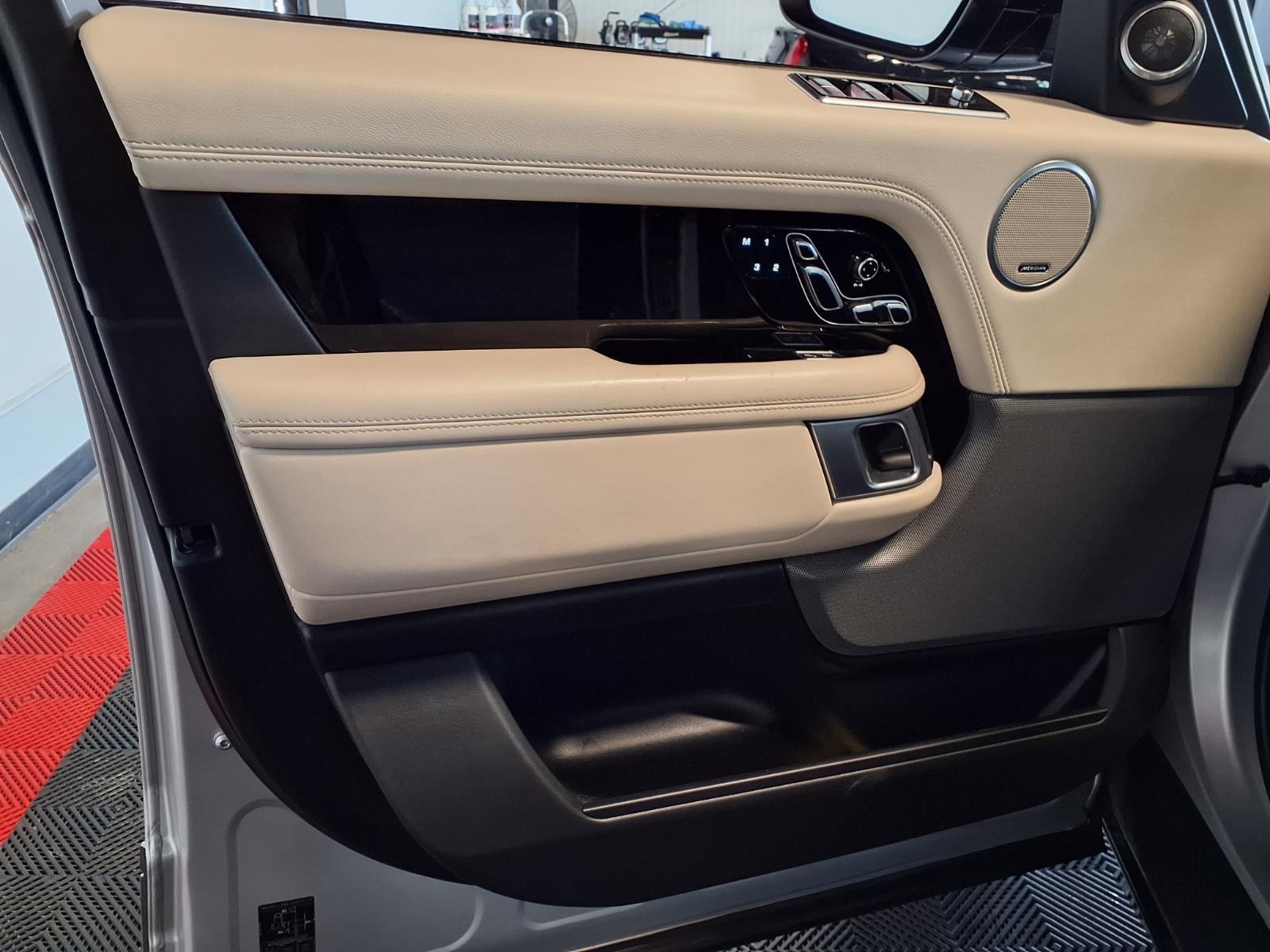 2018 Land Rover Range Rover - Indus Silver Metallic exterior view 17