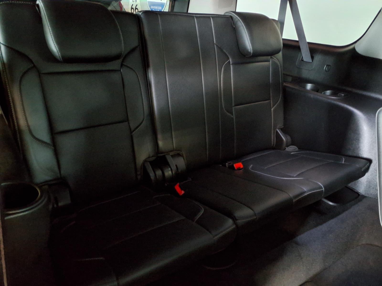 2020 Chevrolet Suburban LT - Black exterior view 10