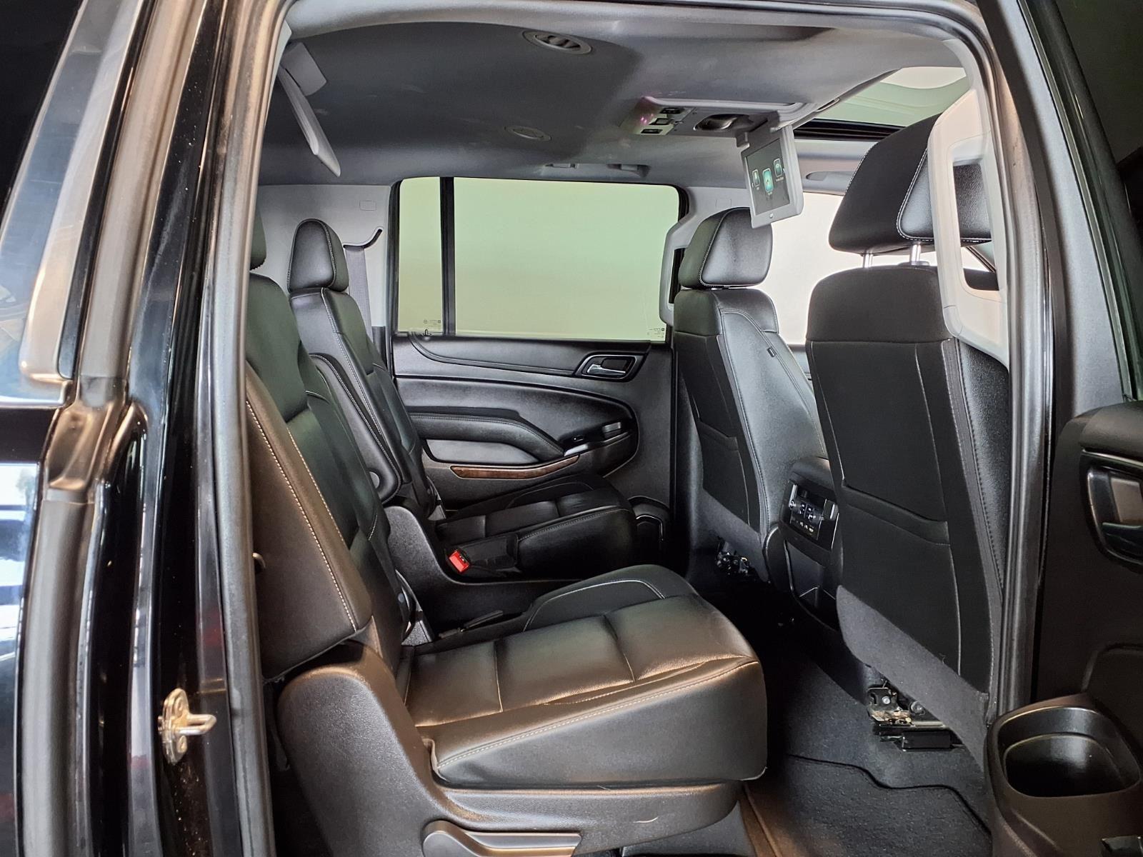 2020 Chevrolet Suburban LT - Black exterior view 11