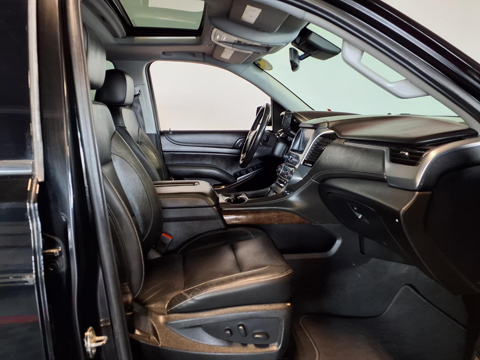 2020 Chevrolet Suburban LT - Black exterior view 13