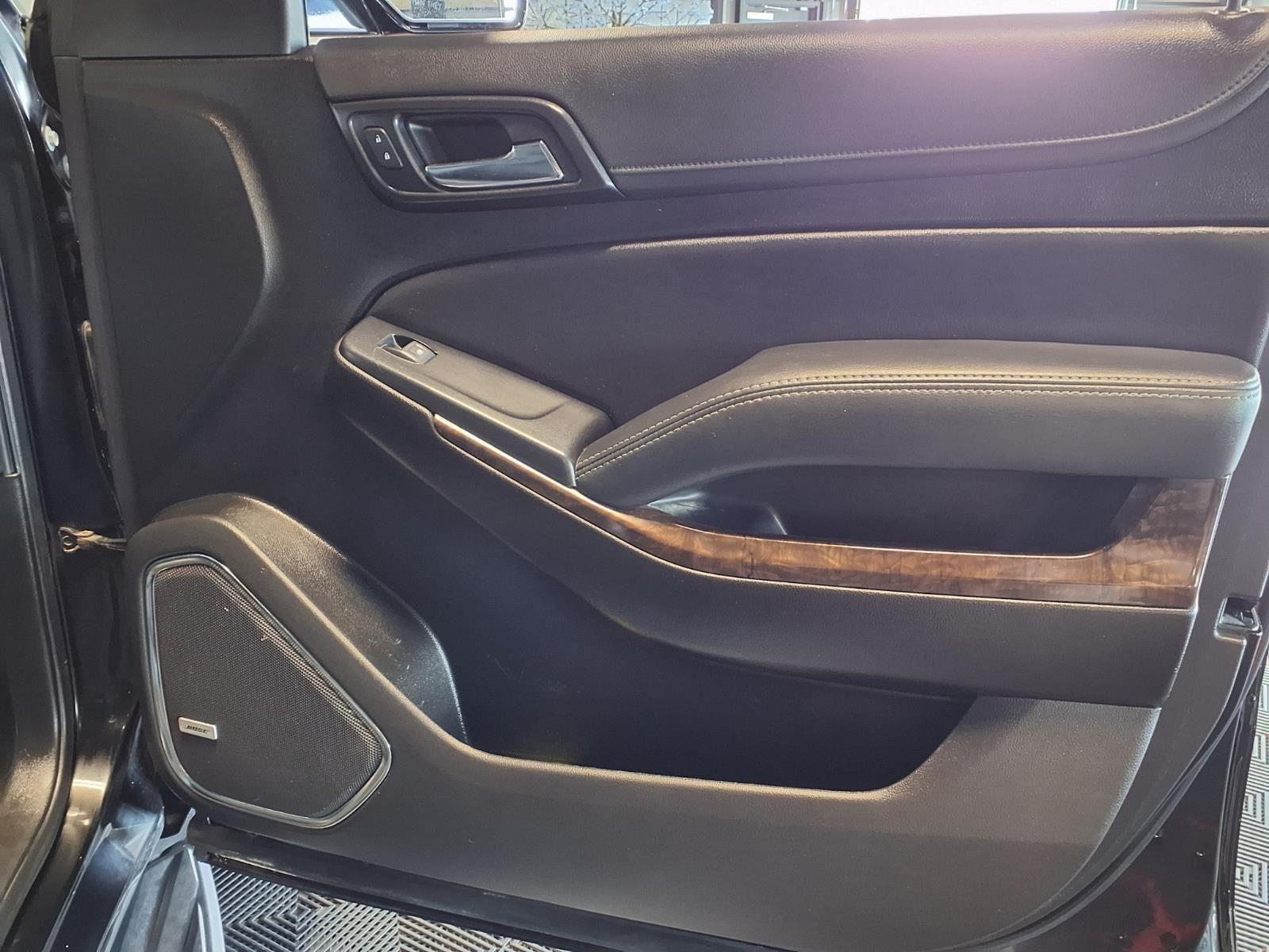 2020 Chevrolet Suburban LT - Black exterior view 14