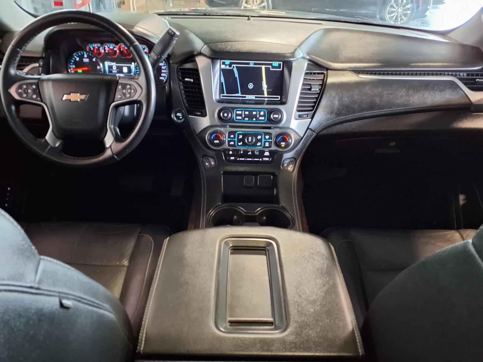 2020 Chevrolet Suburban LT - Black exterior view 18