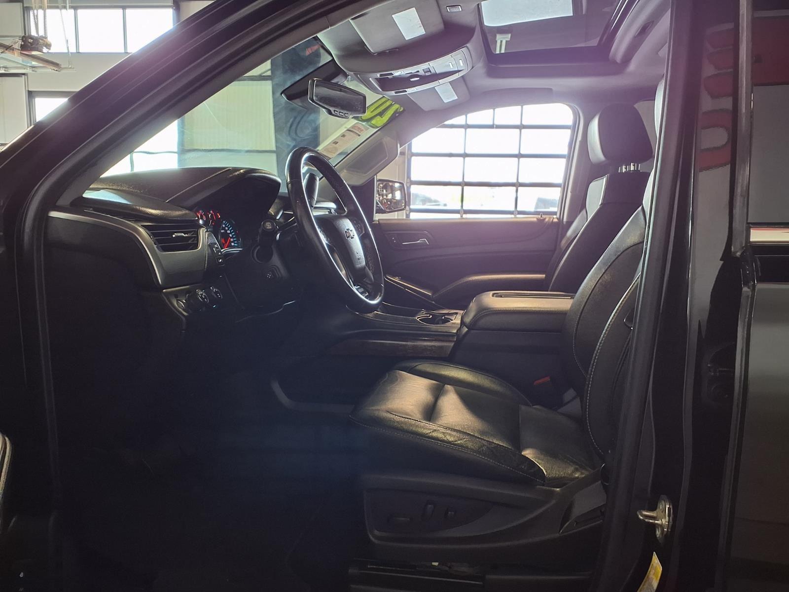 2020 Chevrolet Suburban LT - Black exterior view 20