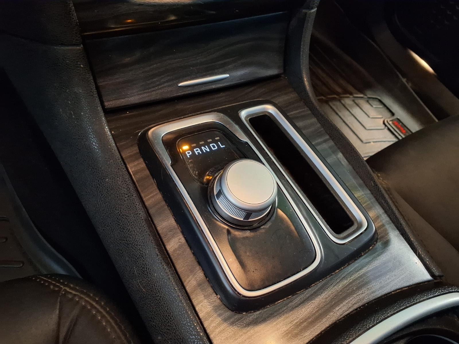 2018 Chrysler 300 Touring - Gloss Black exterior view 20