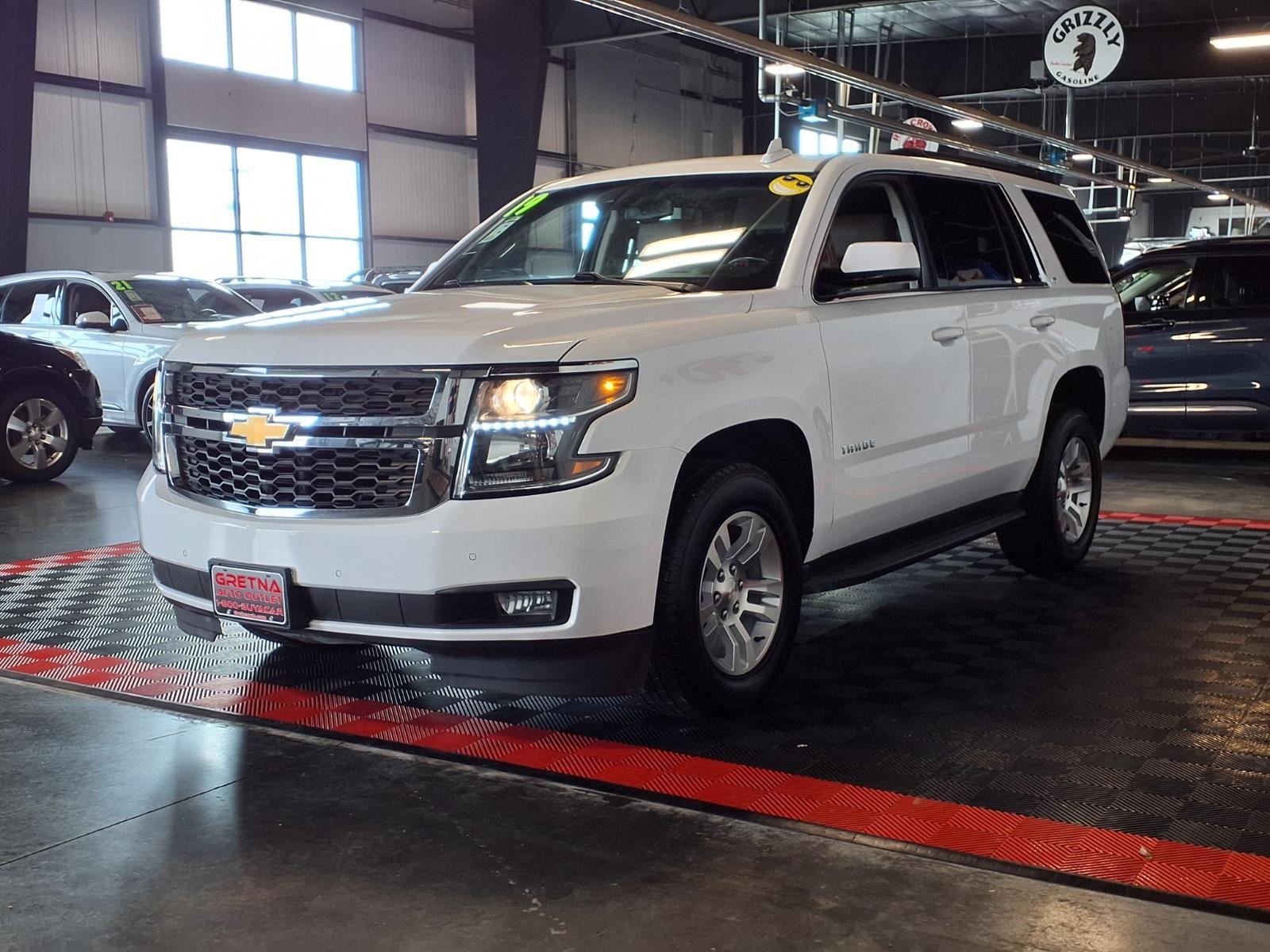 2019 Chevrolet Tahoe LT - Summit White exterior view 3