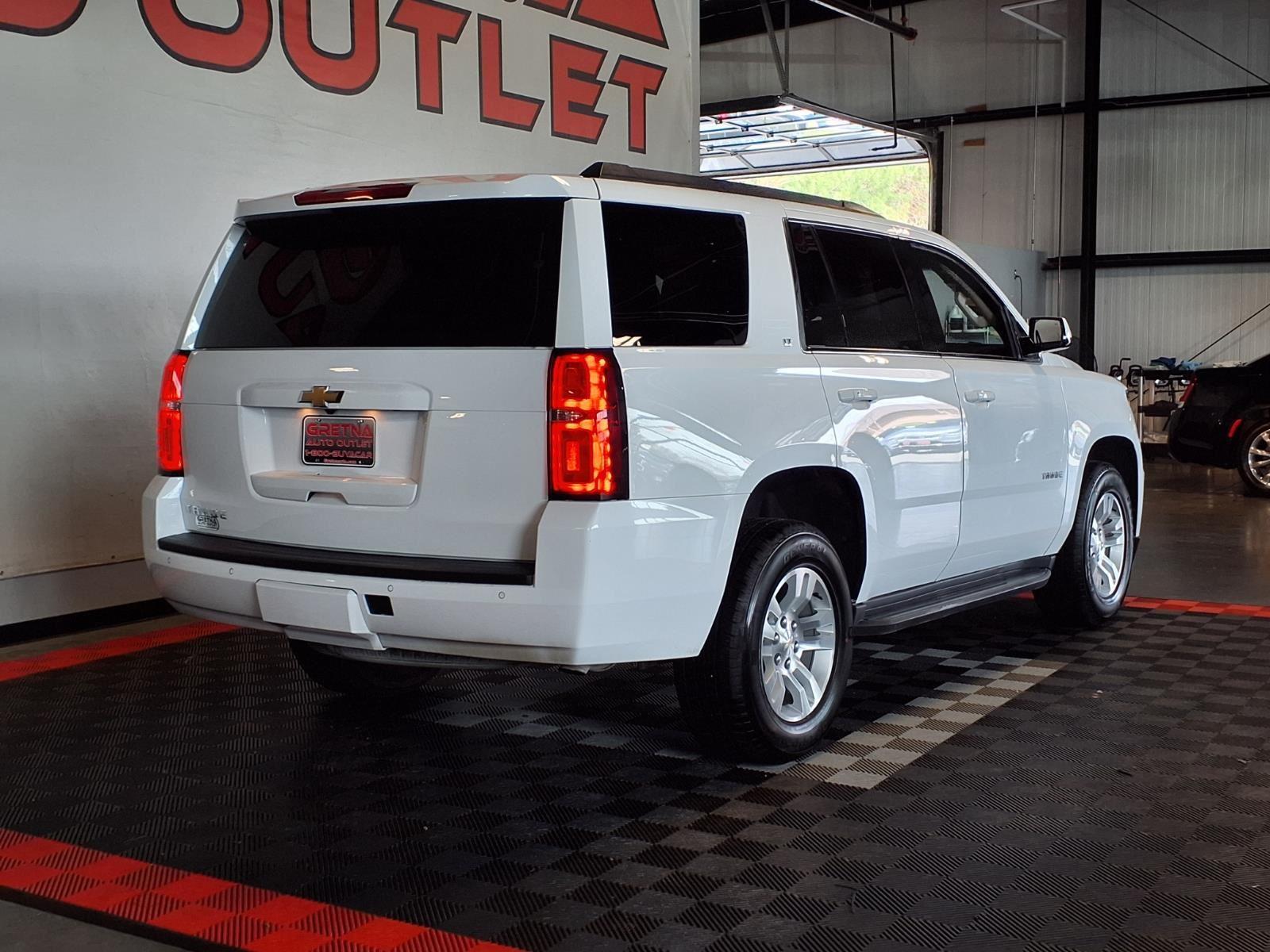 2019 Chevrolet Tahoe LT - Summit White exterior view 8