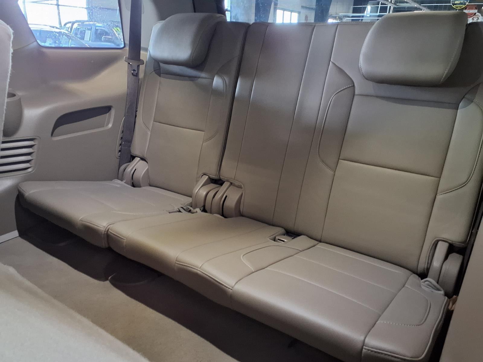 2019 Chevrolet Tahoe LT - Summit White exterior view 15