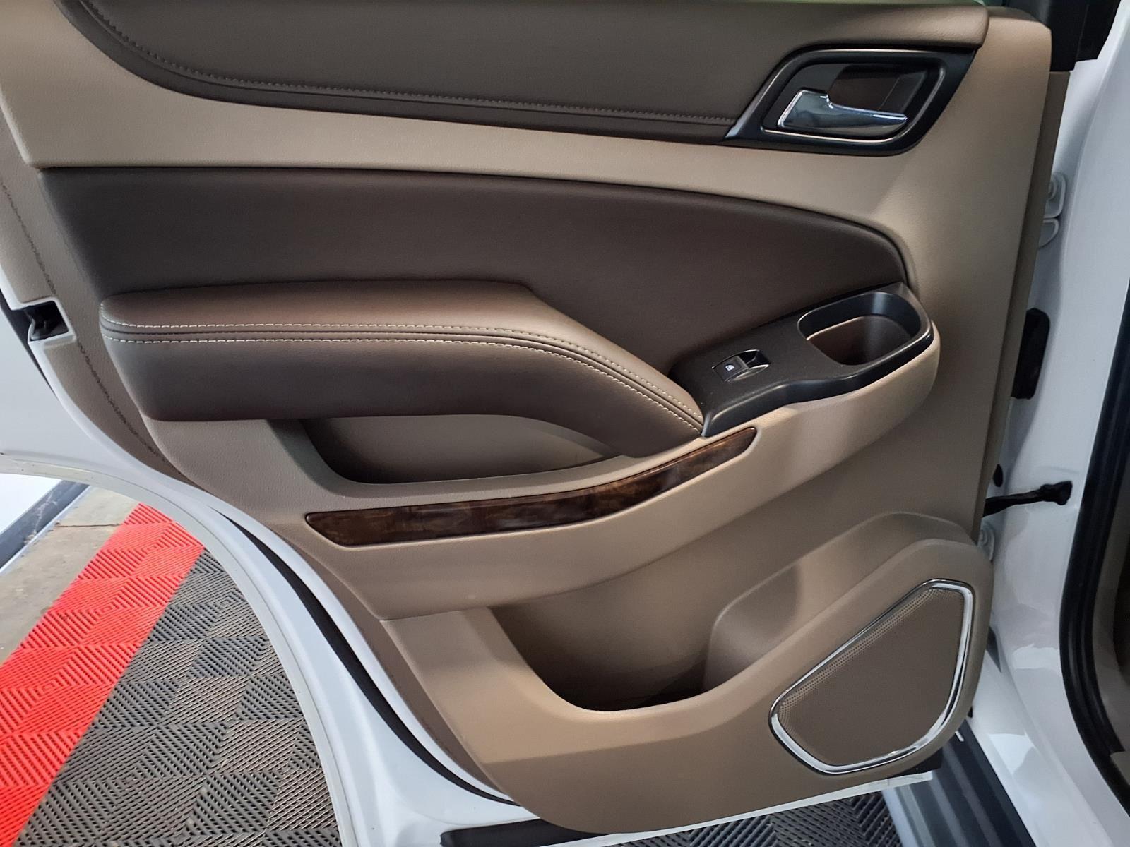 2019 Chevrolet Tahoe LT - Summit White exterior view 17