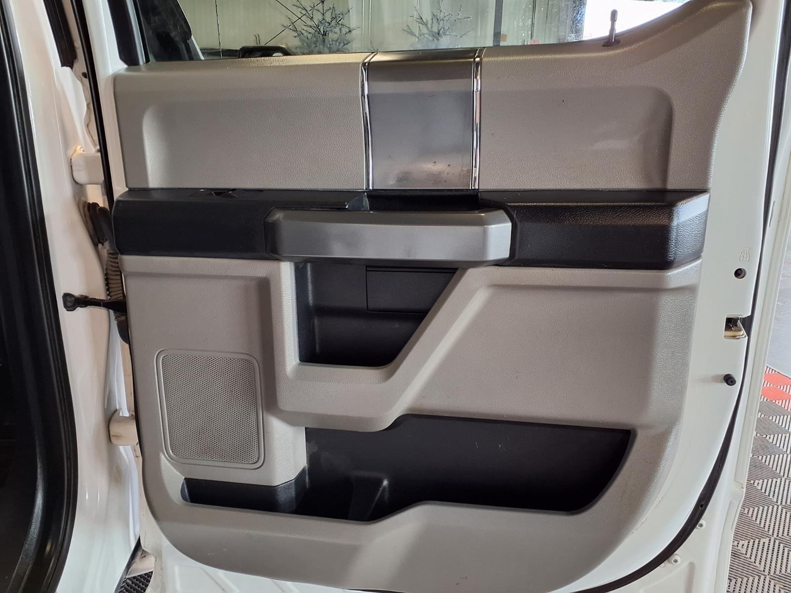 2019 FORD F-150 - WHITE exterior view 10