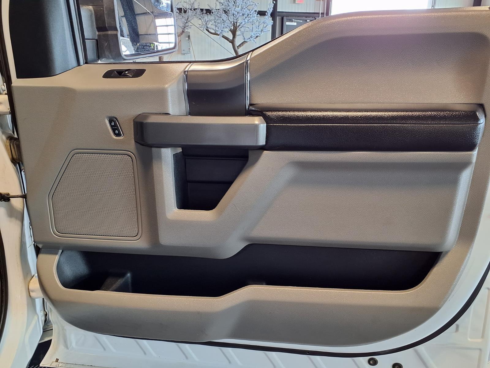 2019 FORD F-150 - WHITE exterior view 12