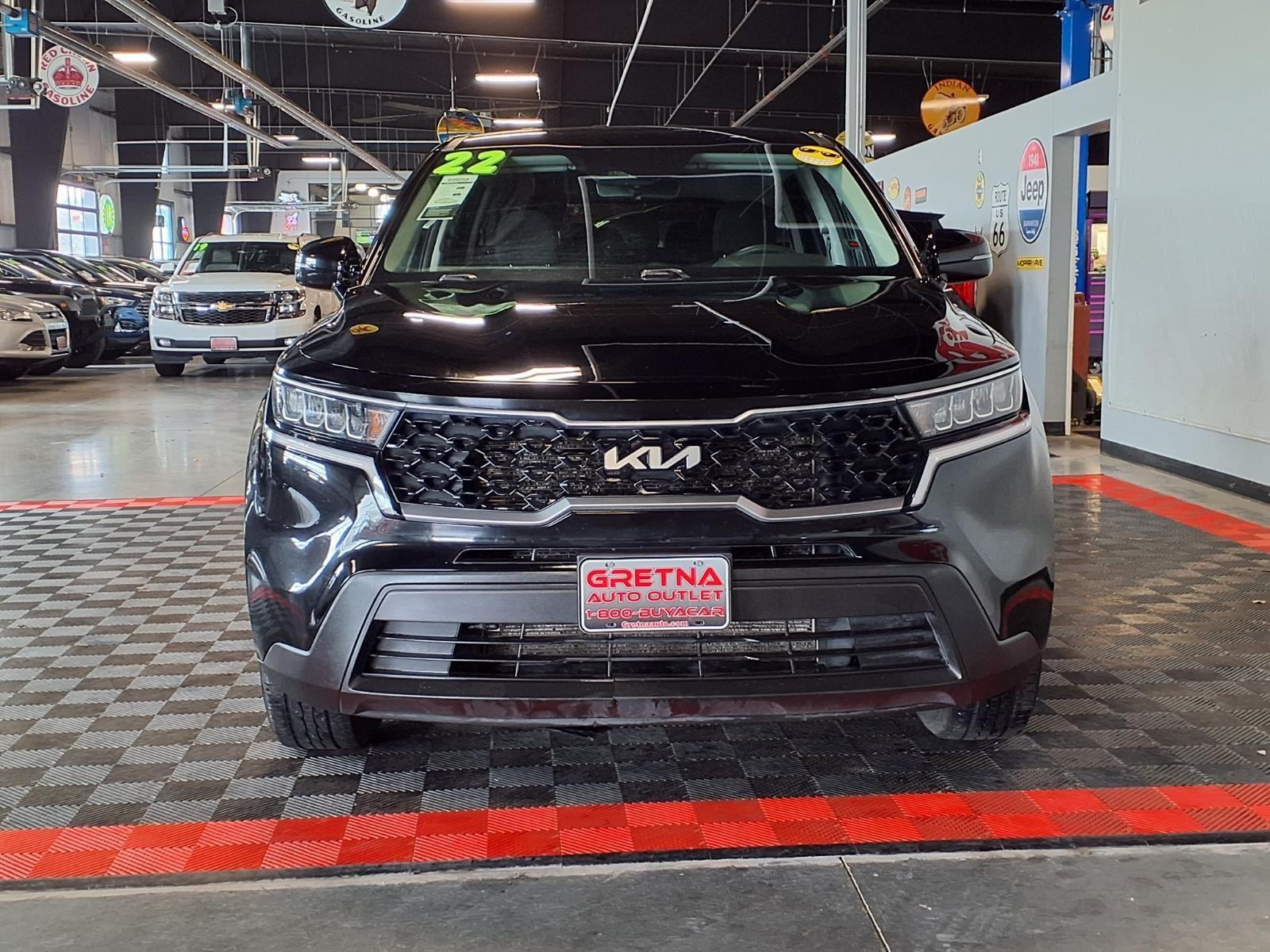 2022 Kia Sorento LX - Ebony Black exterior view 2