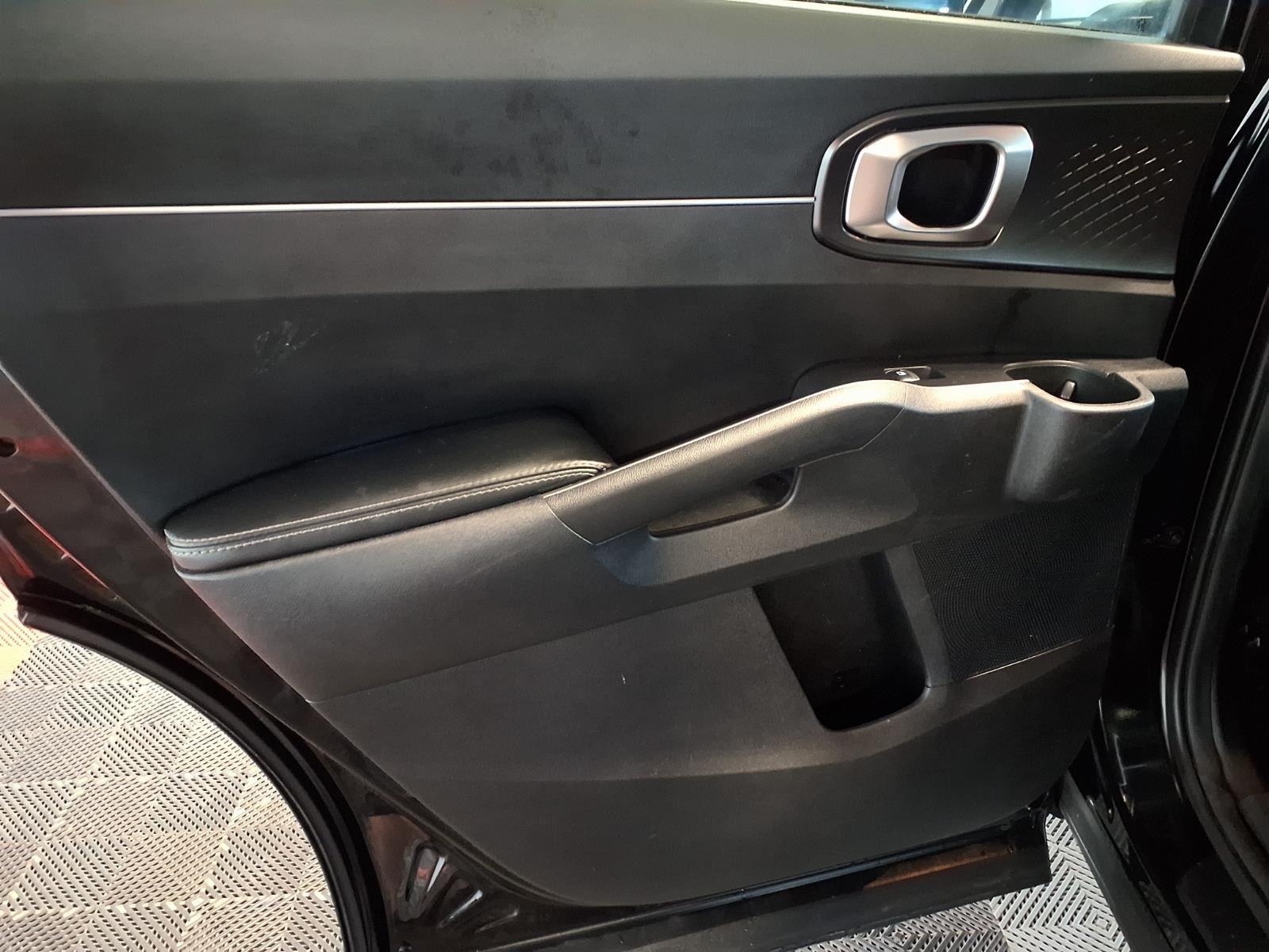 2022 Kia Sorento LX - Ebony Black exterior view 15
