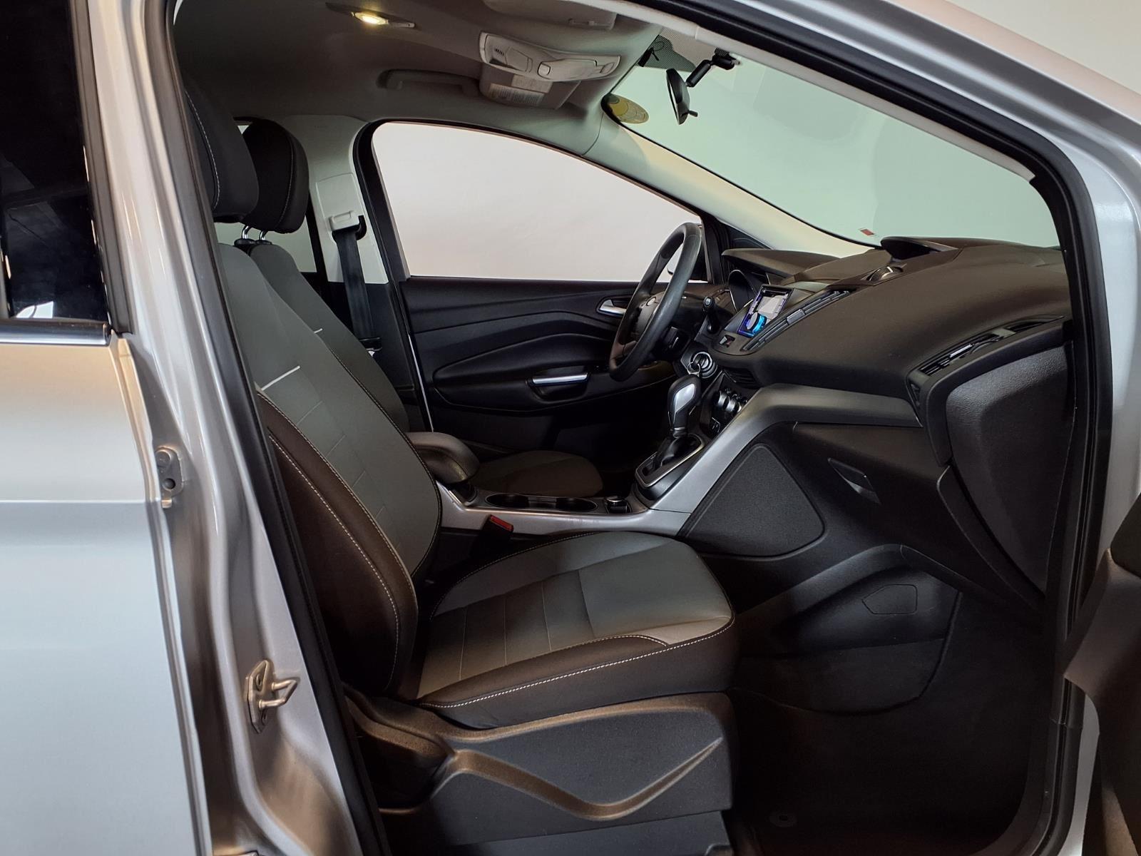 2014 Ford Escape SE - Ingot Silver Metallic exterior view 11