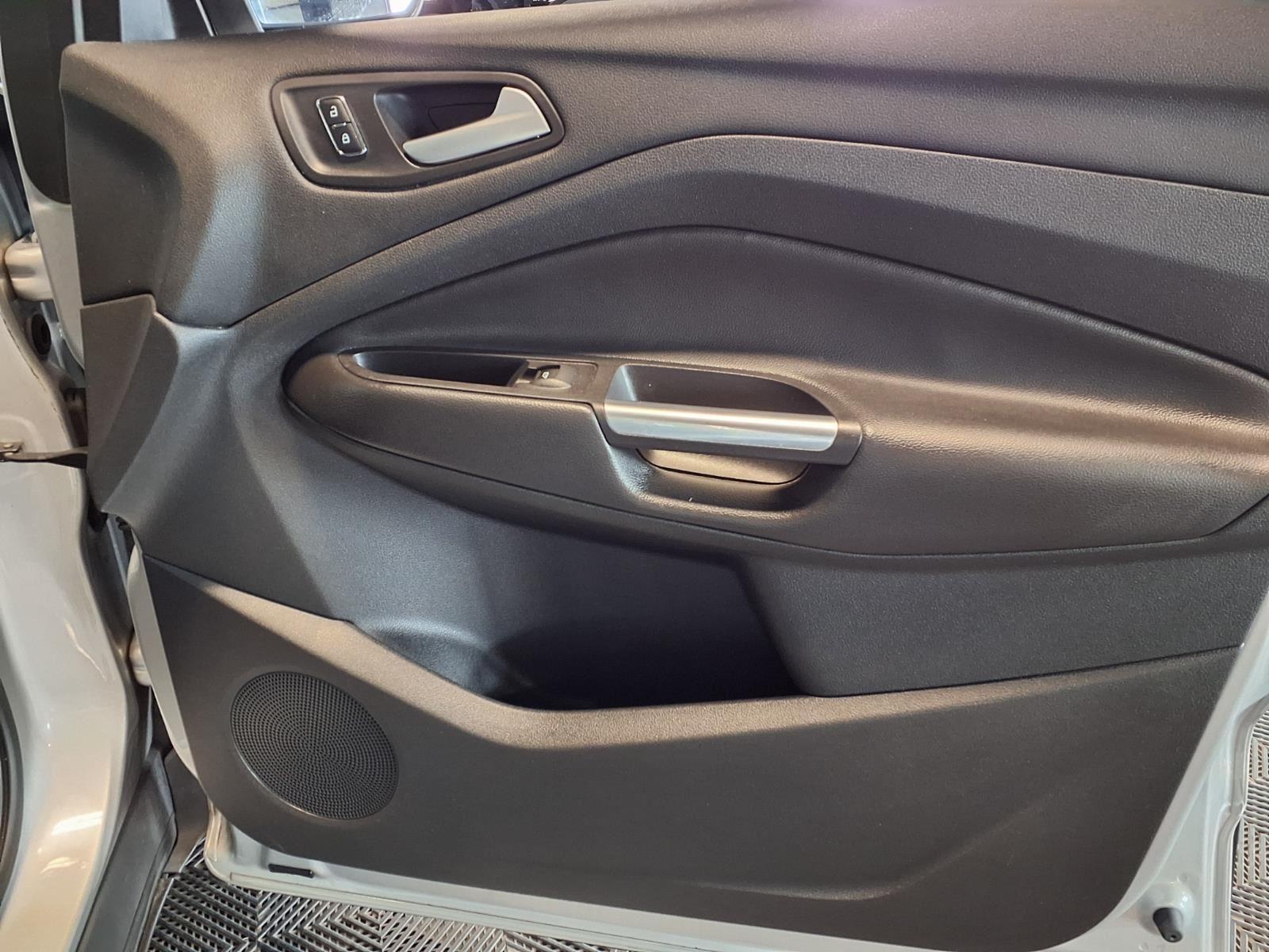 2014 Ford Escape SE - Ingot Silver Metallic exterior view 12