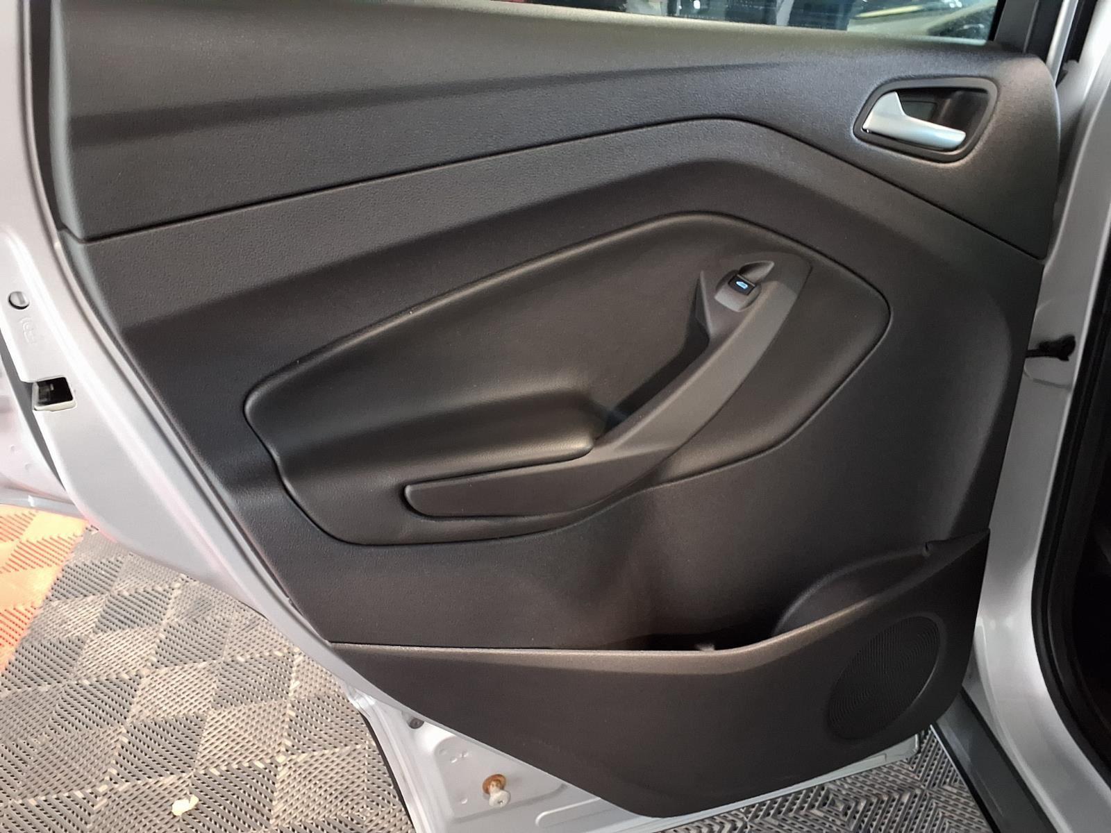 2014 Ford Escape SE - Ingot Silver Metallic exterior view 14