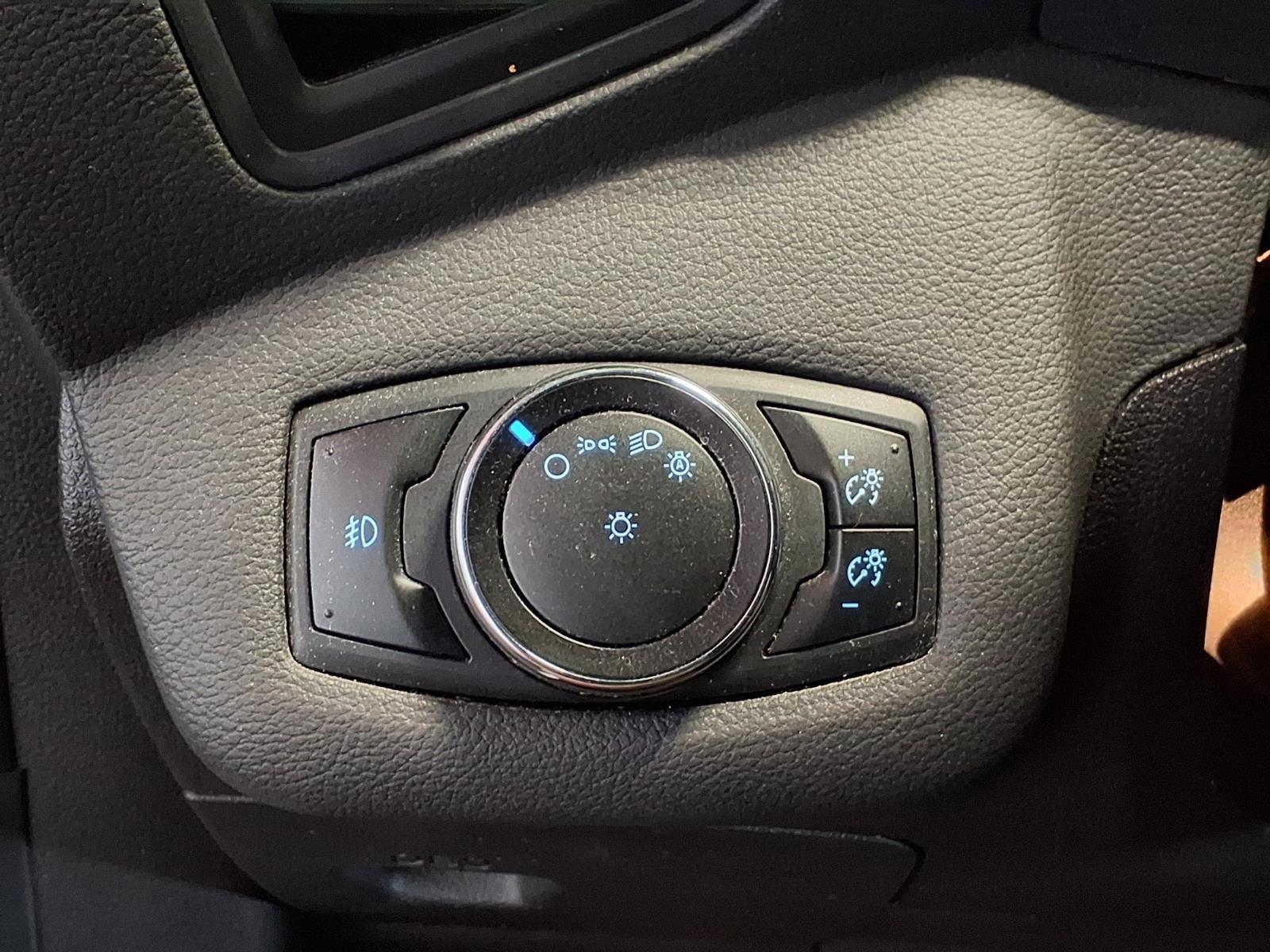 2014 Ford Escape SE - Ingot Silver Metallic exterior view 18